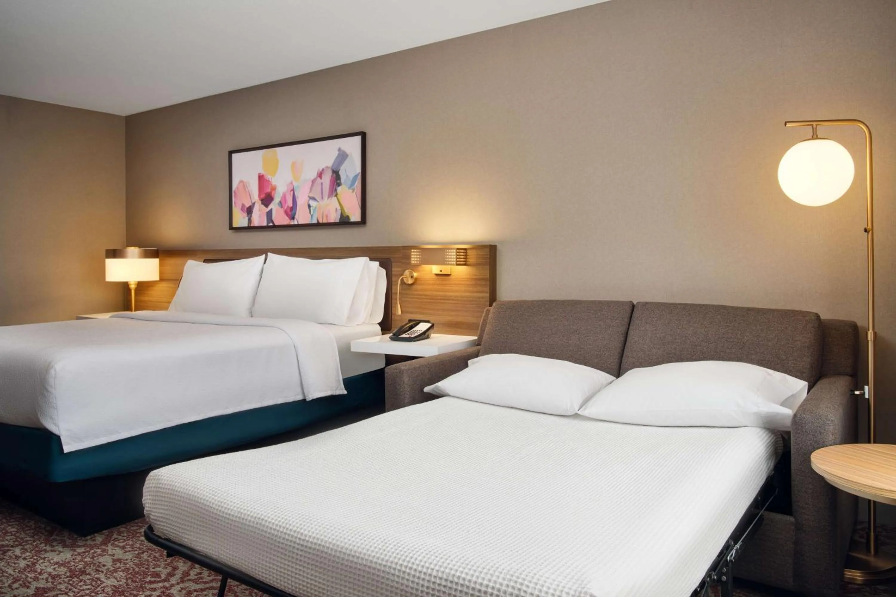 Living room, Bed in Hilton Garden Inn Schaumburg