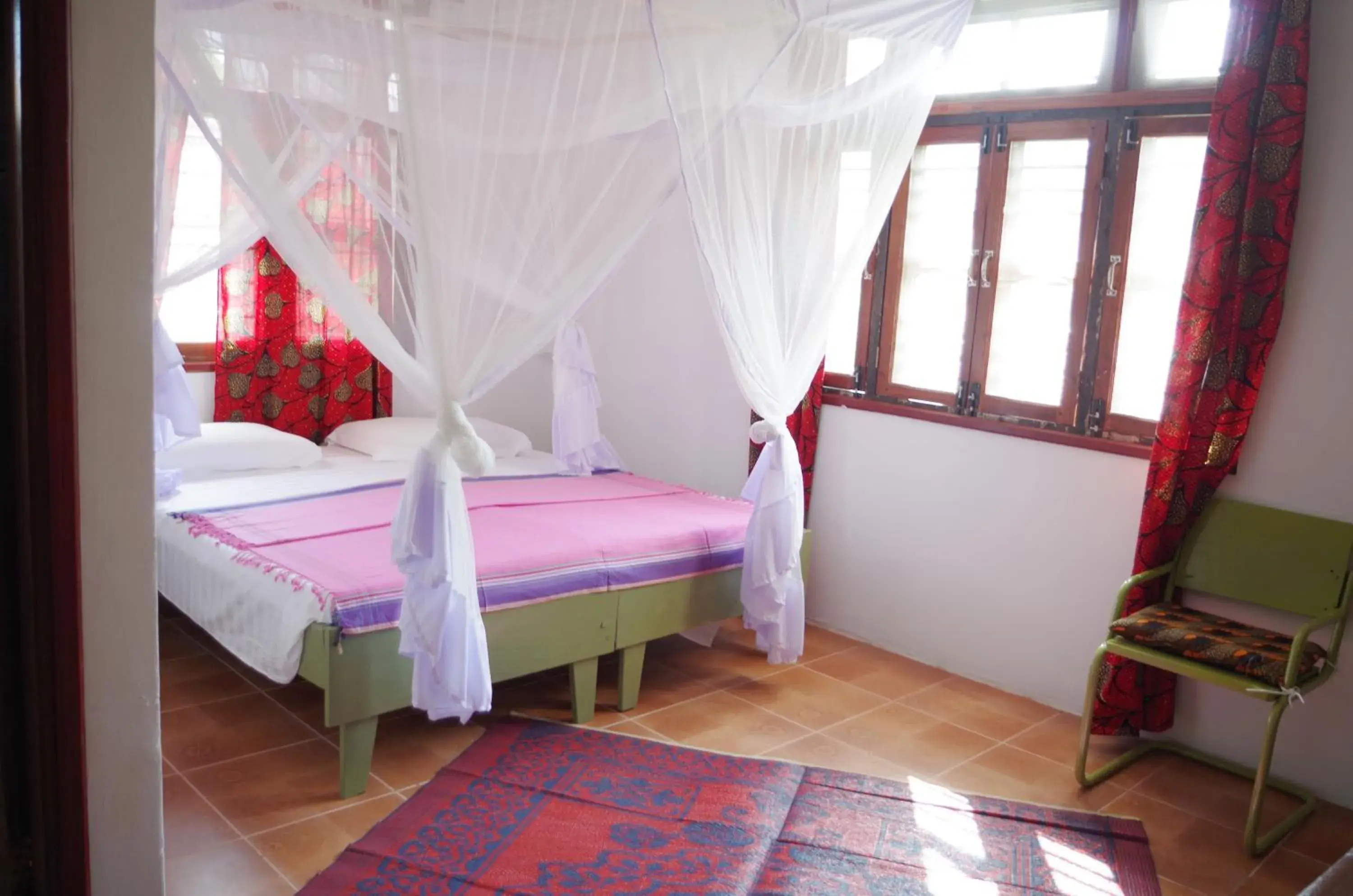 Double or Twin Room with Private Bathroom in Retro Double or Twin Room with Private Bathroom in Retro