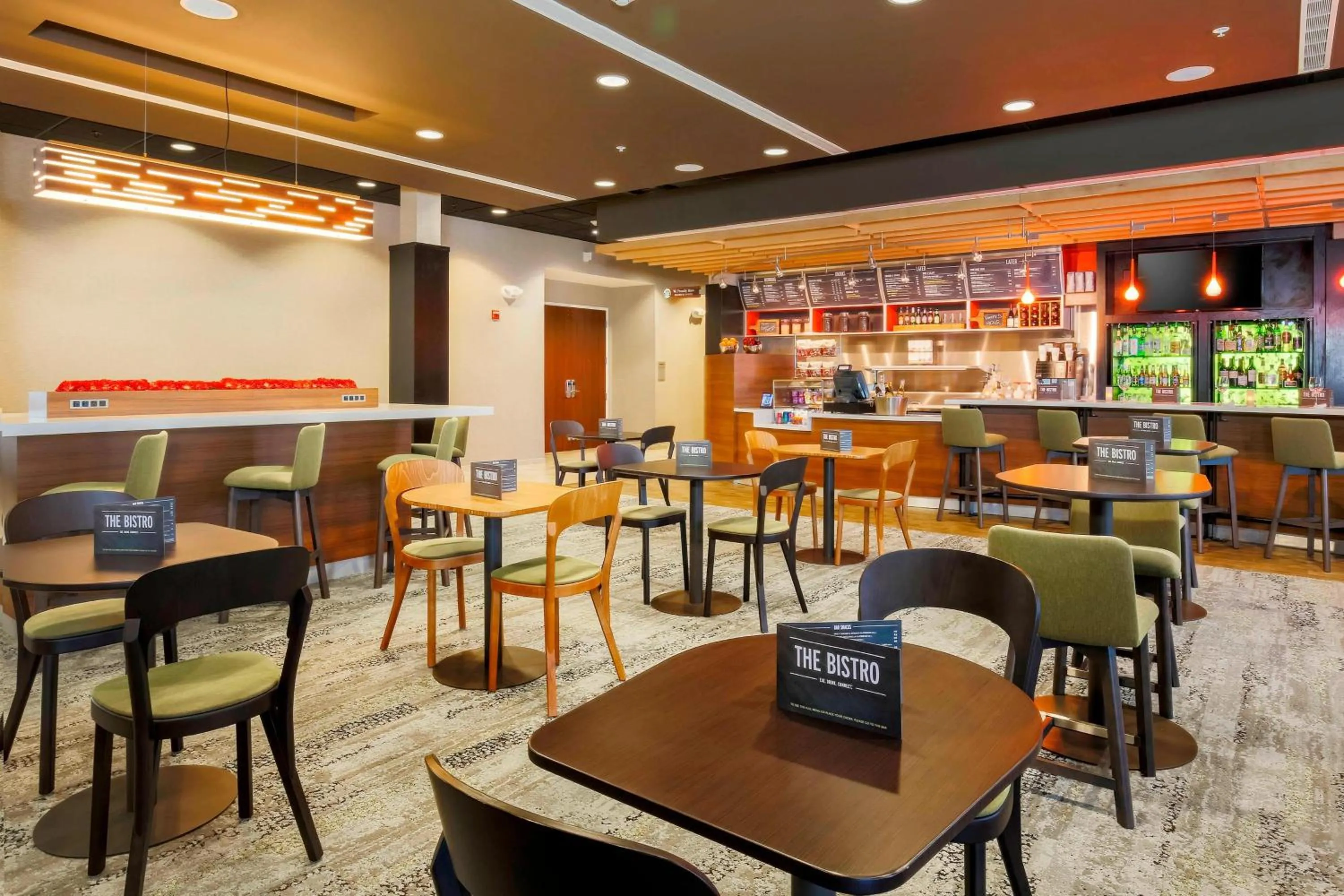 Restaurant/places to eat in Courtyard by Marriott Dallas Arlington South