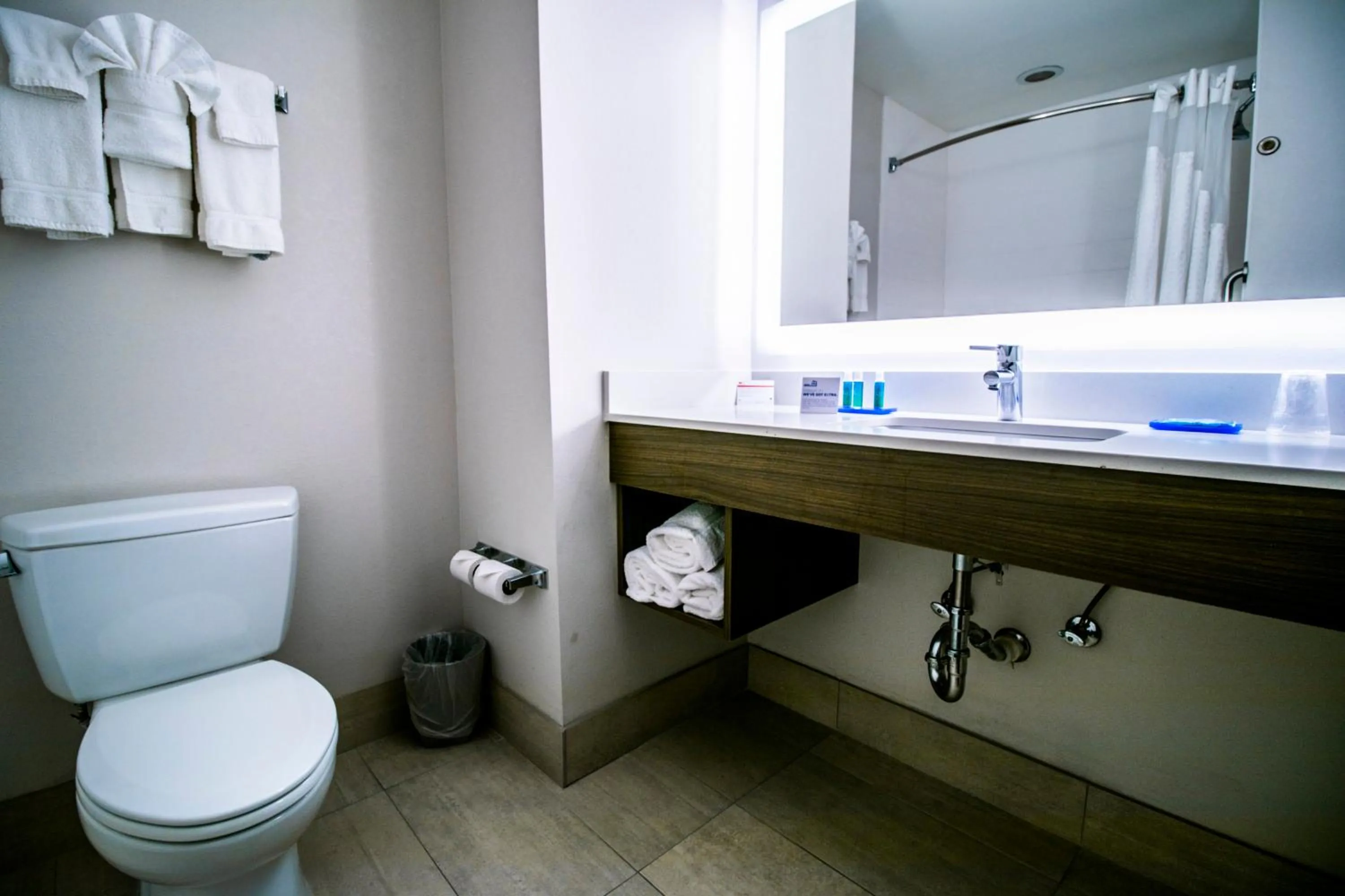 Photo of the whole room in Holiday Inn Express Hotel & Suites Baton Rouge -Port Allen by IHG