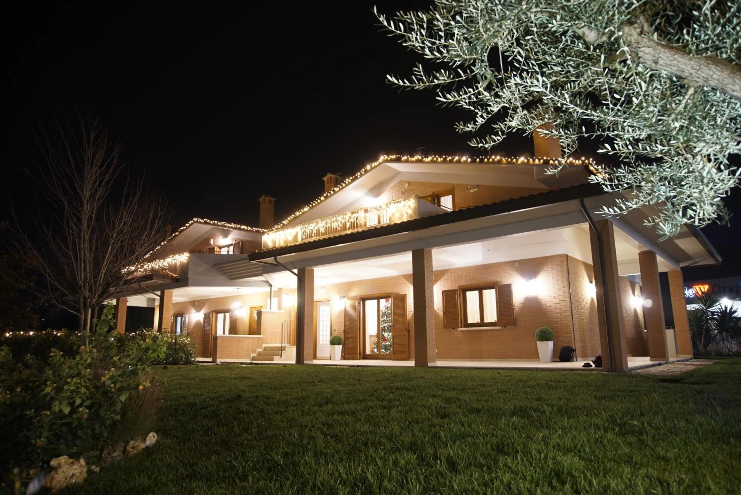 Property building in Villa Emilia