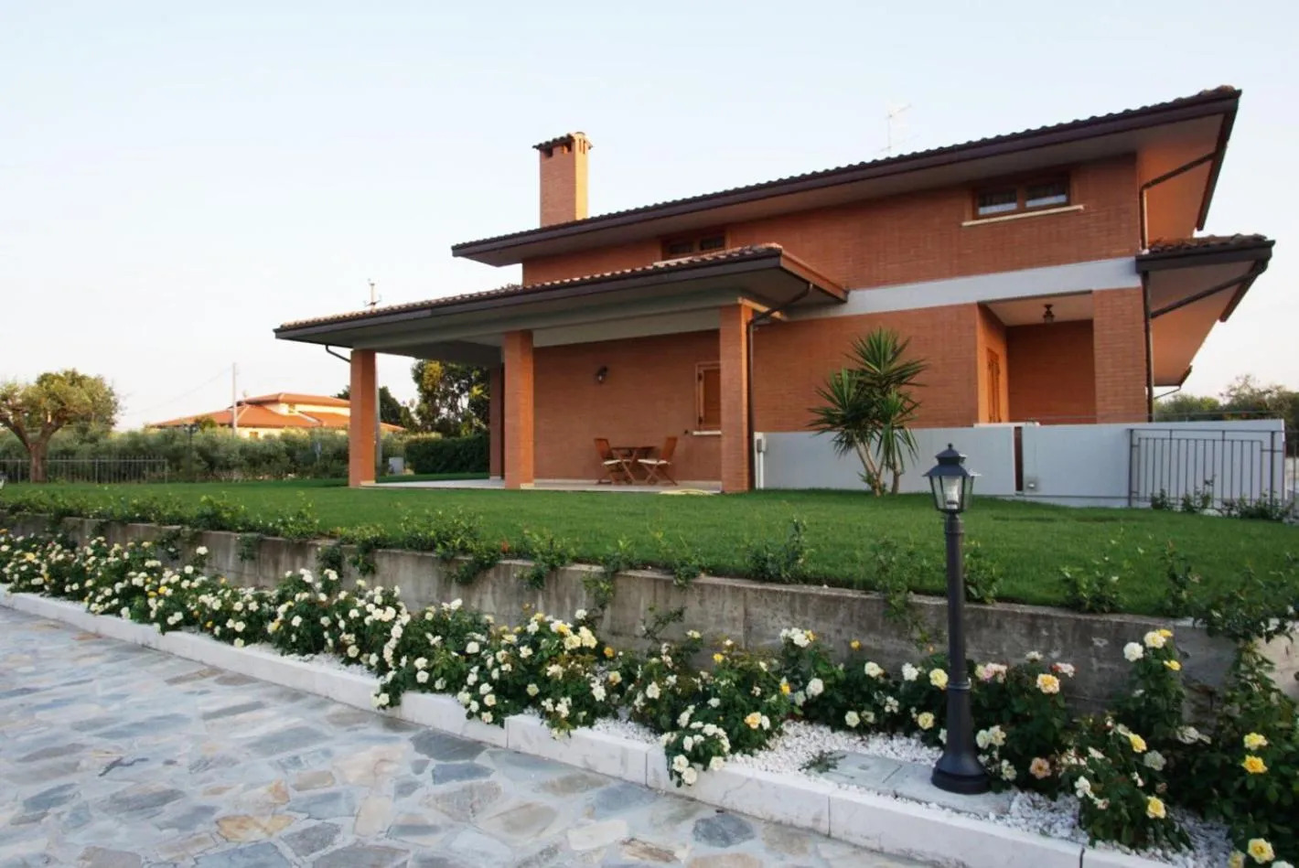 Property building in Villa Emilia