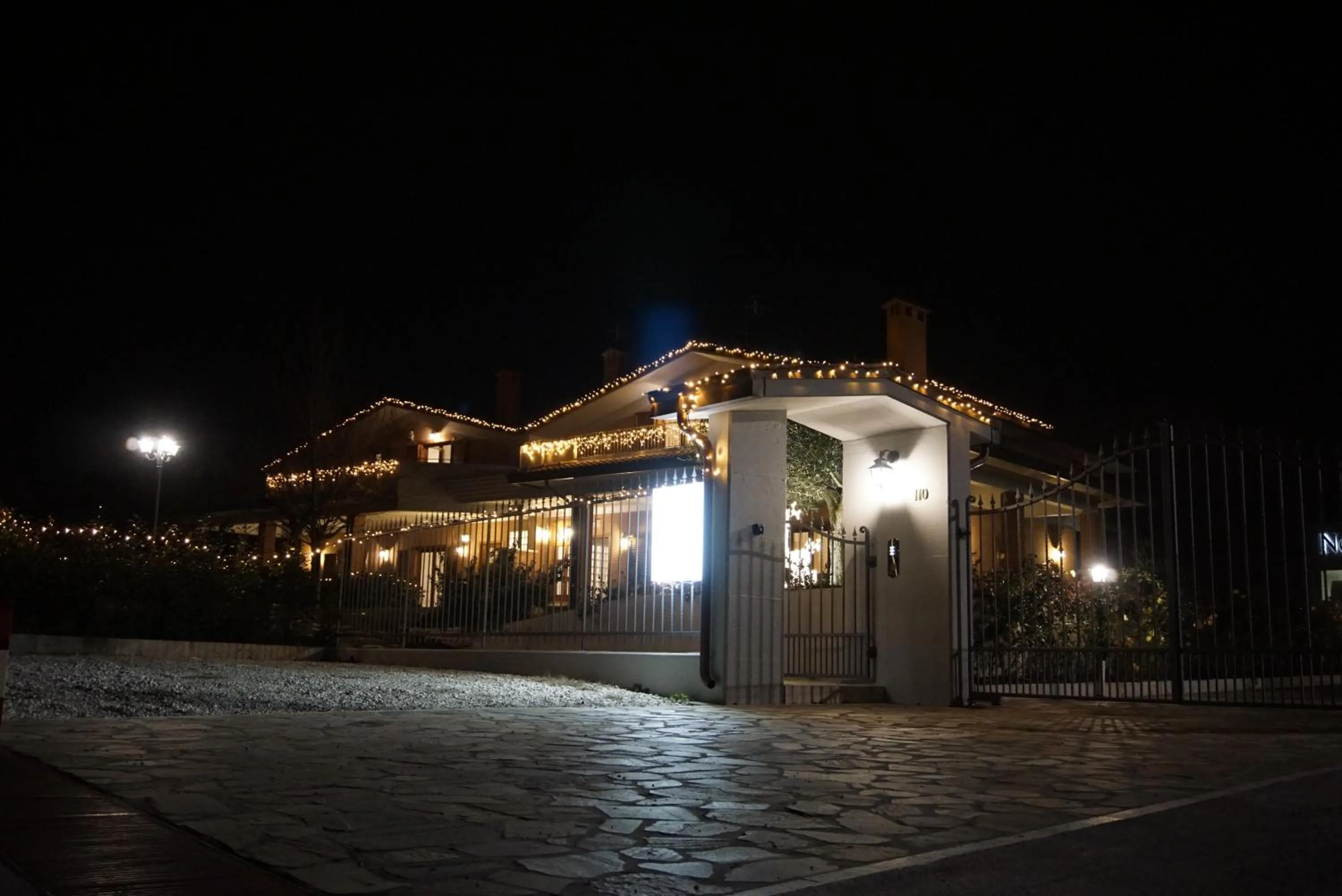 Property building in Villa Emilia