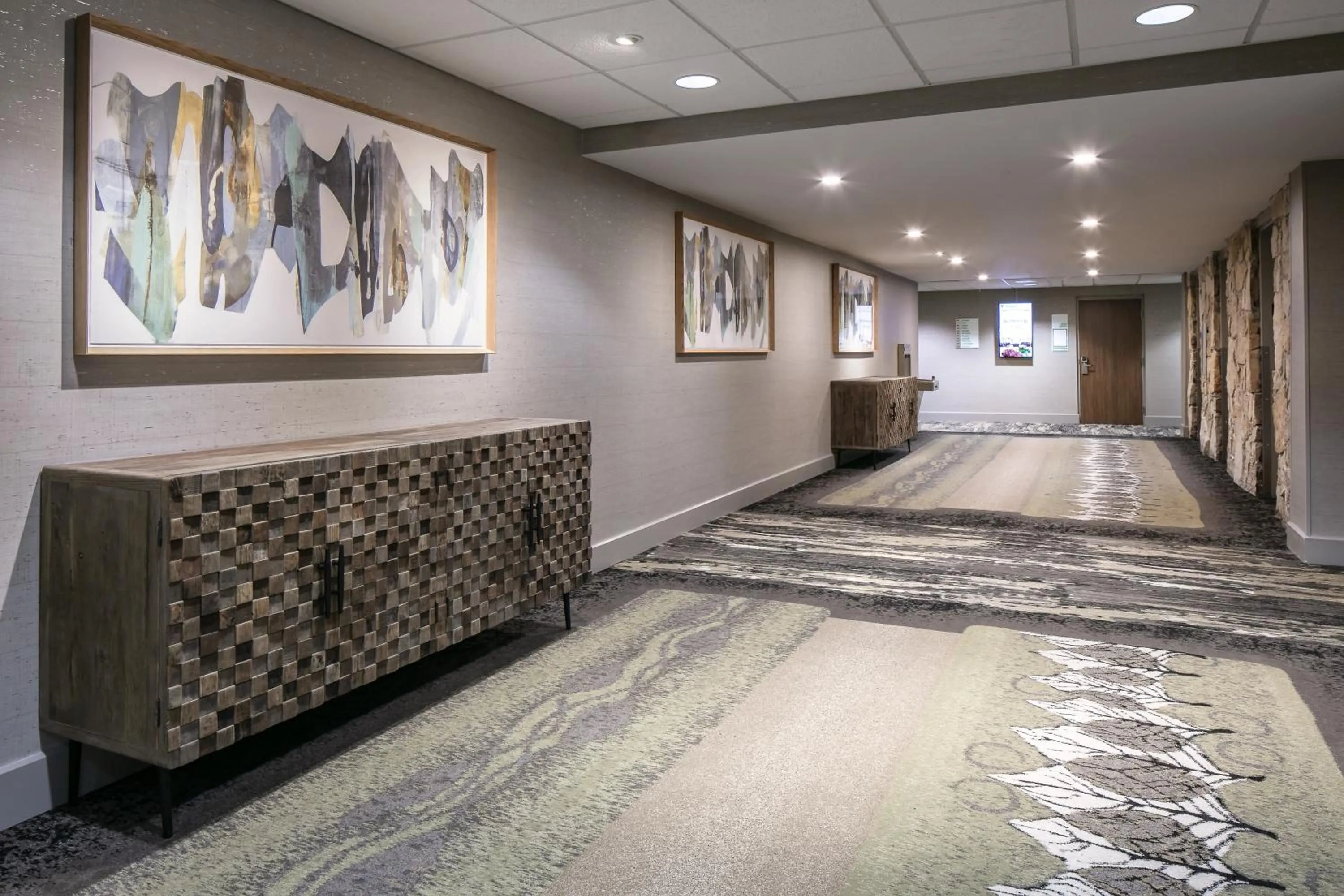 Meeting/conference room in Holiday Inn Hotel & Suites Des Moines-Northwest by IHG