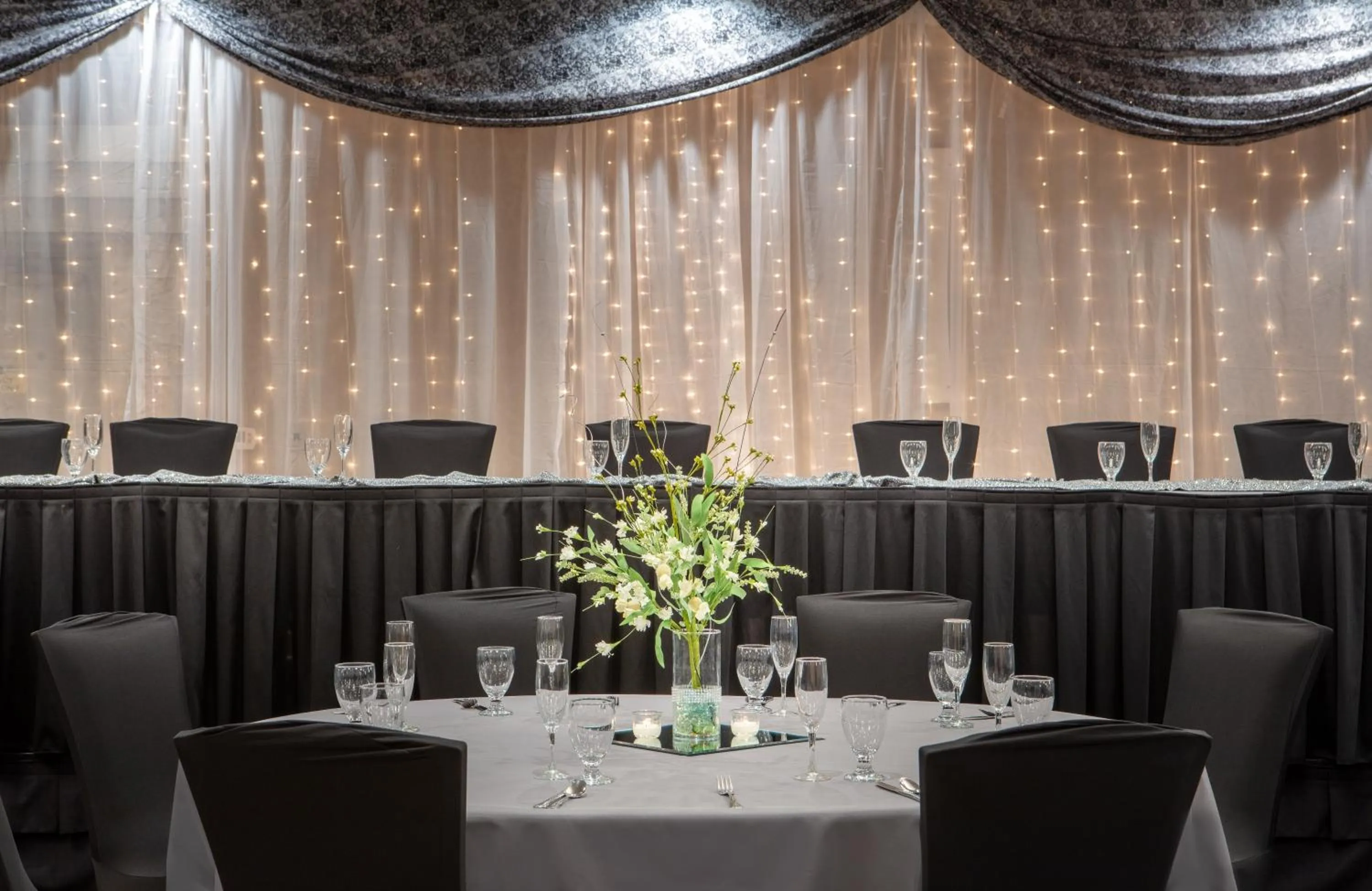 Banquet/Function facilities in Holiday Inn Hotel & Suites Des Moines-Northwest by IHG