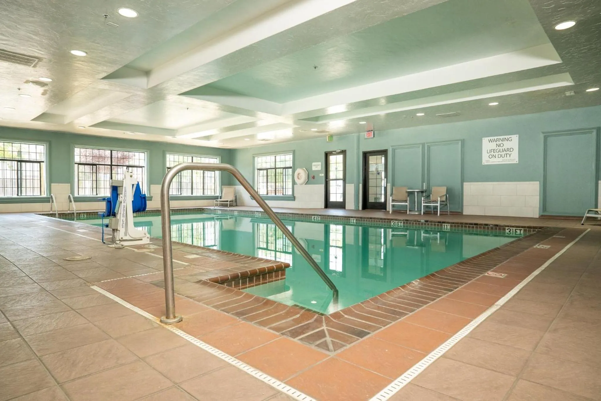 Swimming pool in Holiday Inn Express Hotel & Suites Hesperia by IHG