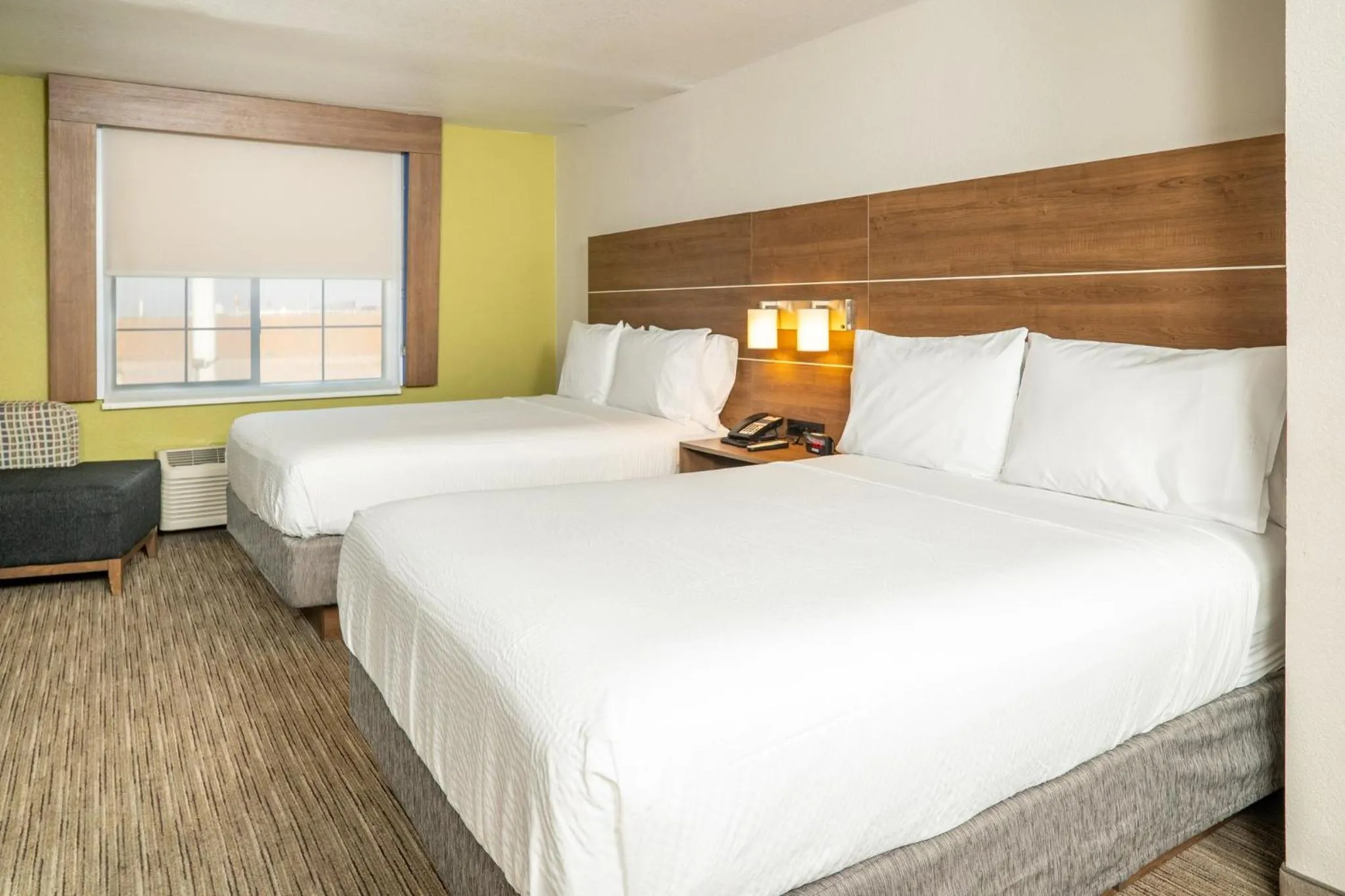 Photo of the whole room, Bed in Holiday Inn Express Hotel & Suites Hesperia by IHG