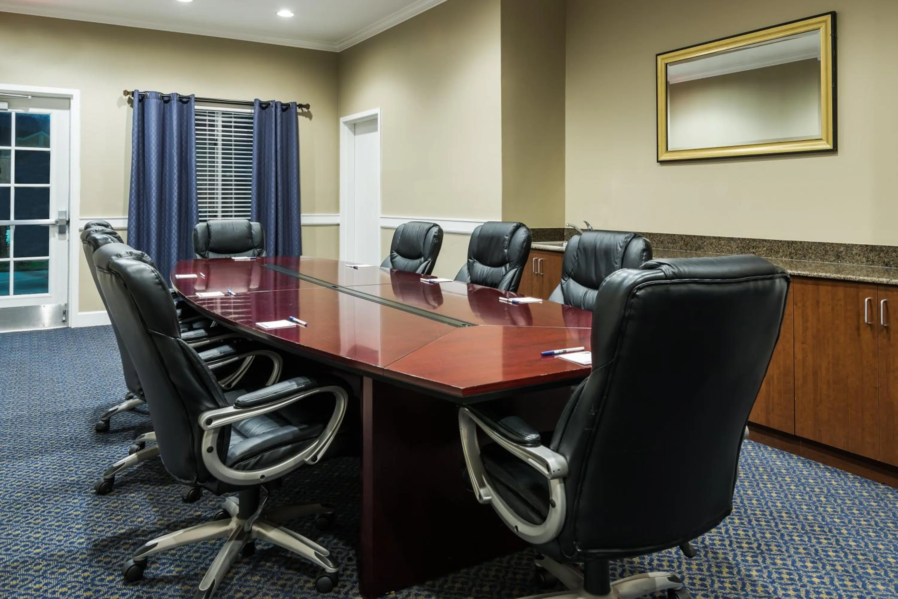 Meeting/conference room in Holiday Inn Express Hotel & Suites New Iberia - Avery Island by IHG