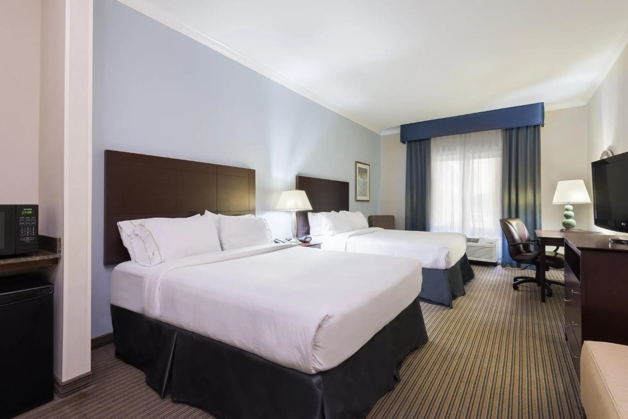 Photo of the whole room, Bed in Holiday Inn Express Hotel & Suites New Iberia - Avery Island by IHG