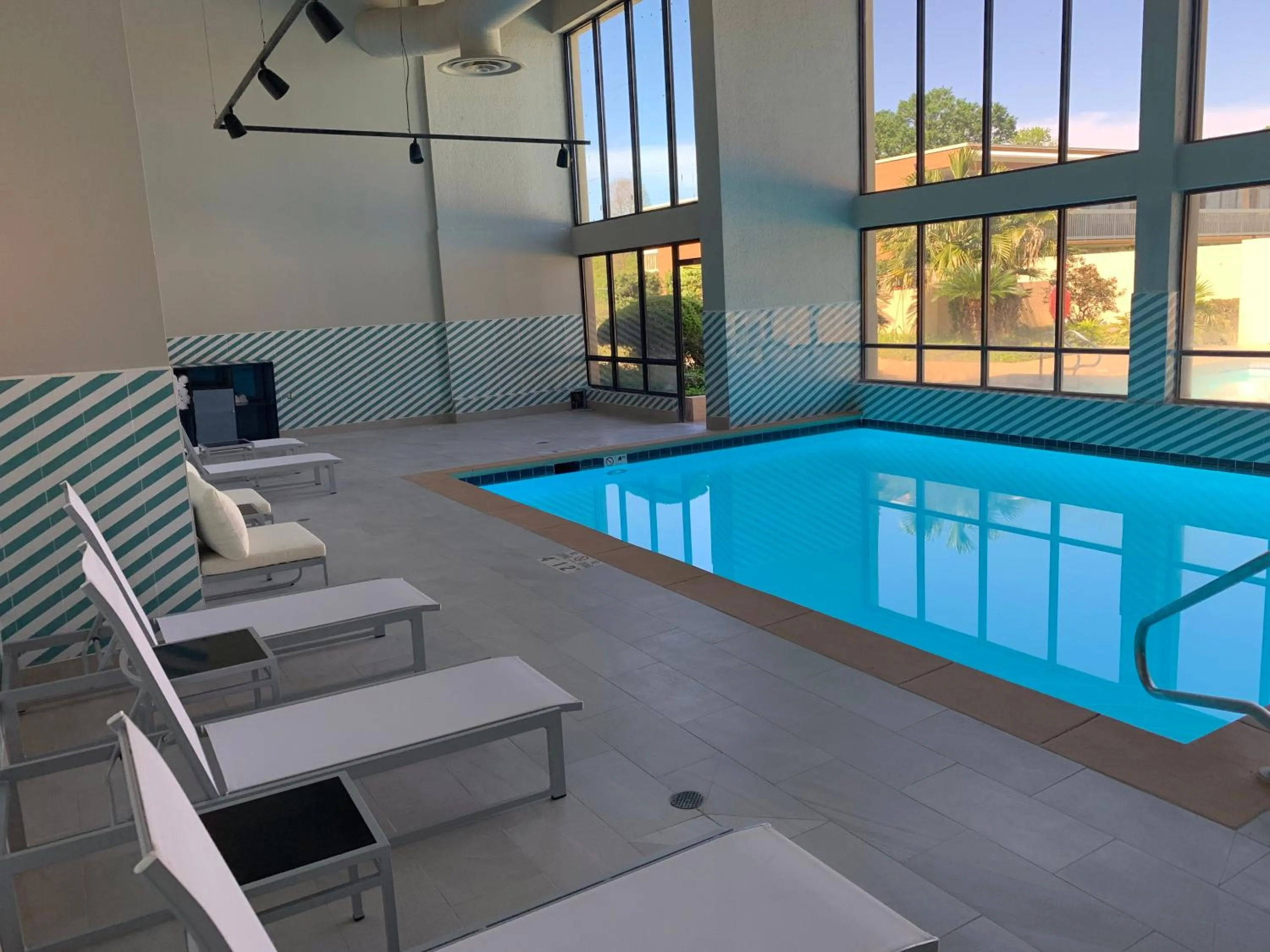 Swimming pool in Holiday Inn Baton Rouge-South by IHG