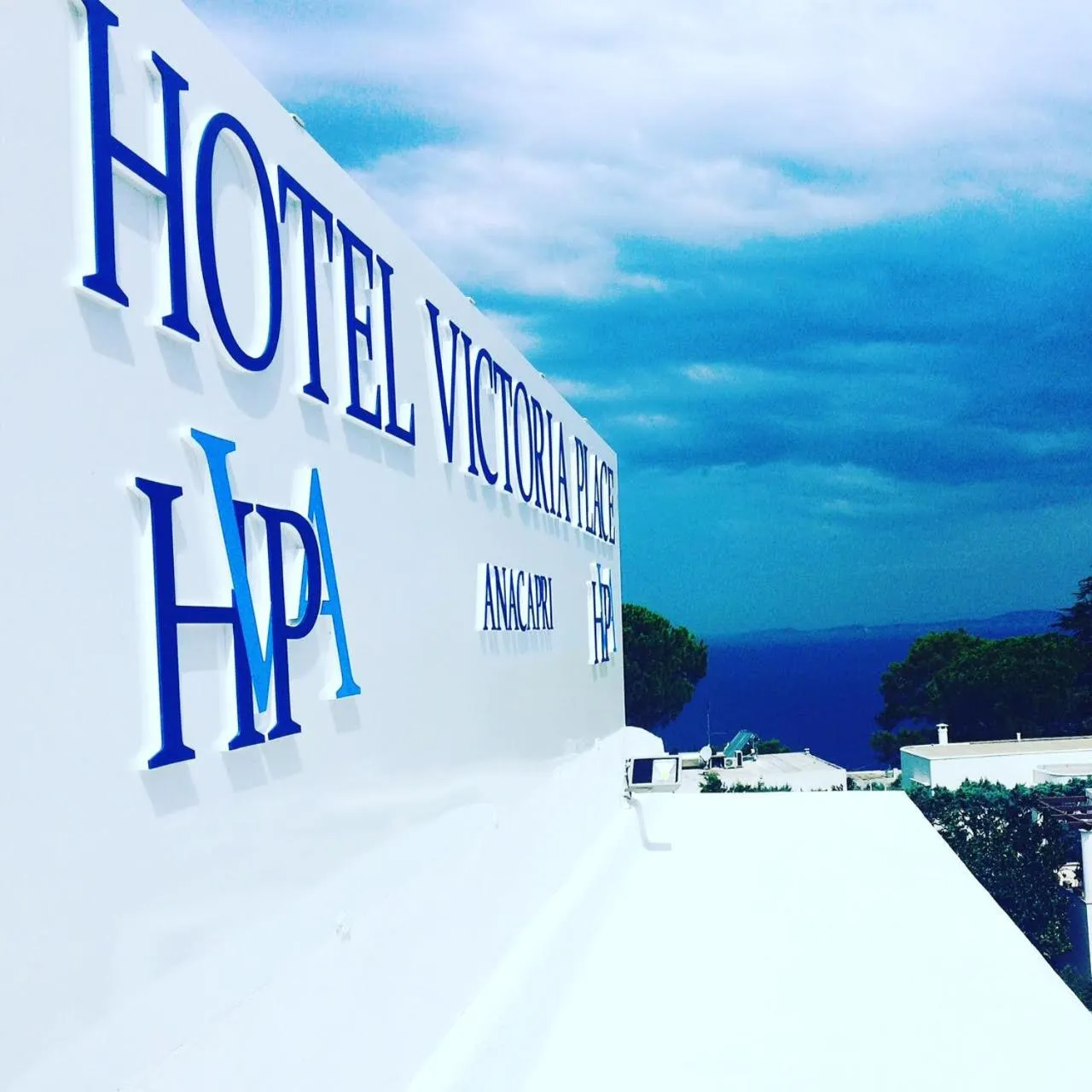 Property building in Hotel Victoria Place