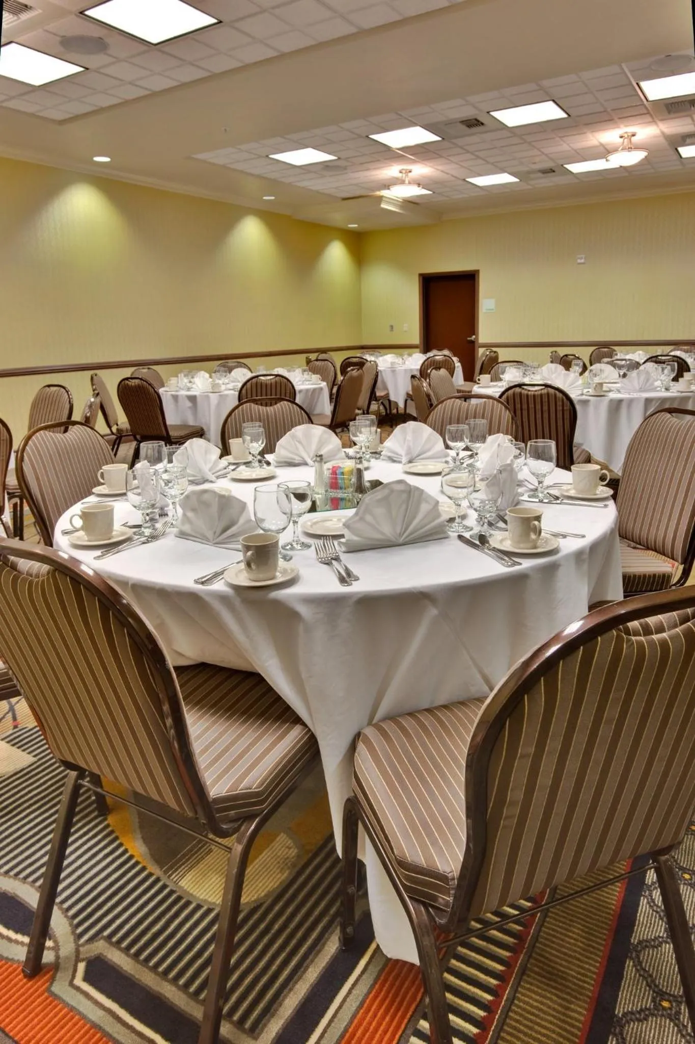Banquet/Function facilities in Holiday Inn & Suites Bakersfield by IHG