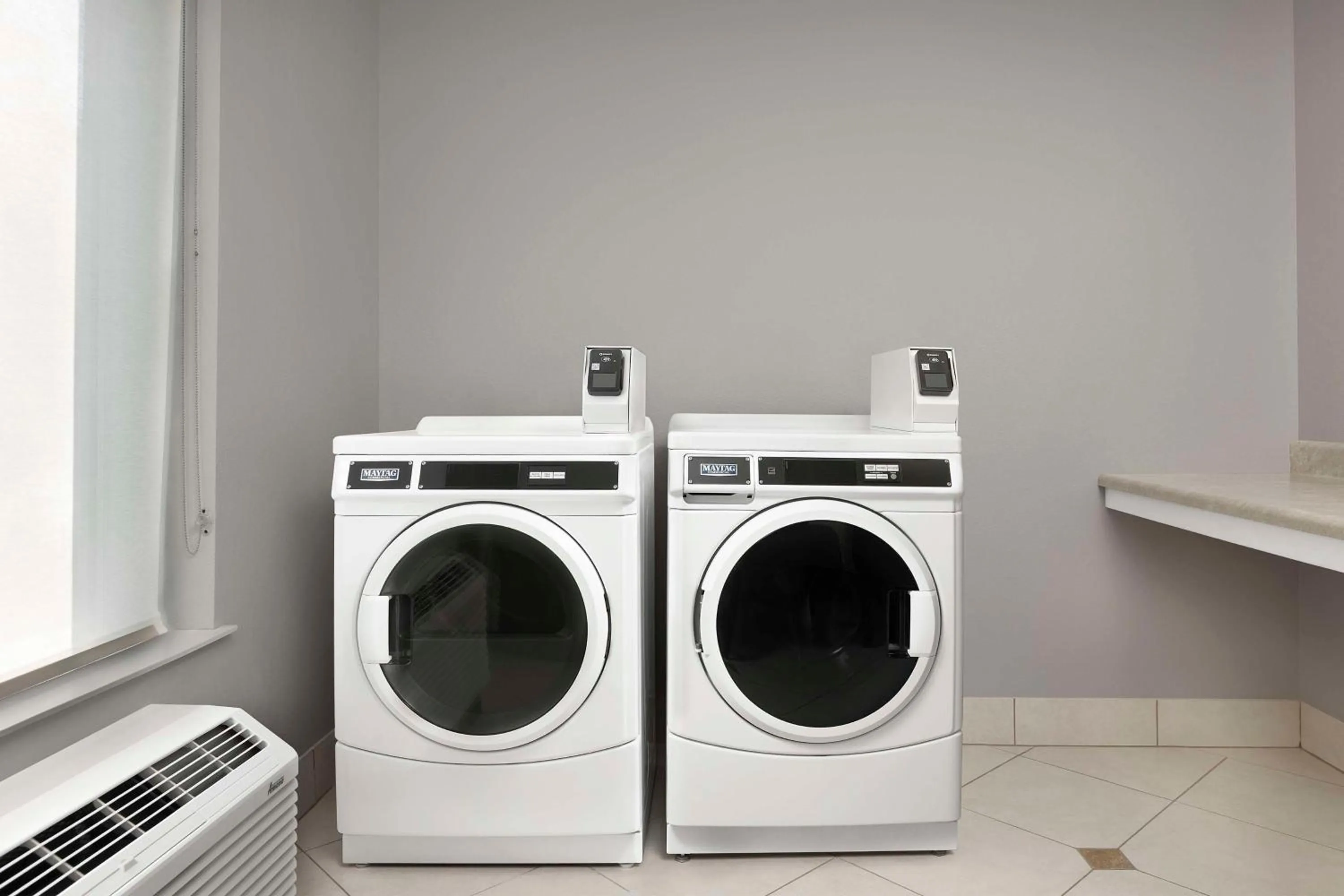 Property building in Hilton Garden Inn Raleigh Capital Blvd I-540