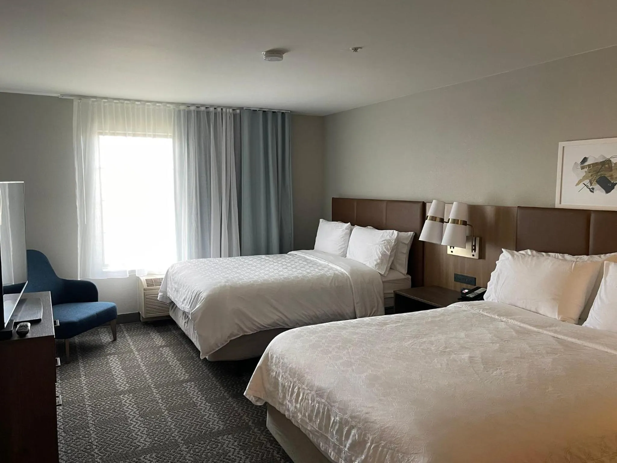 Photo of the whole room, Bed in Staybridge Suites West Des Moines by IHG