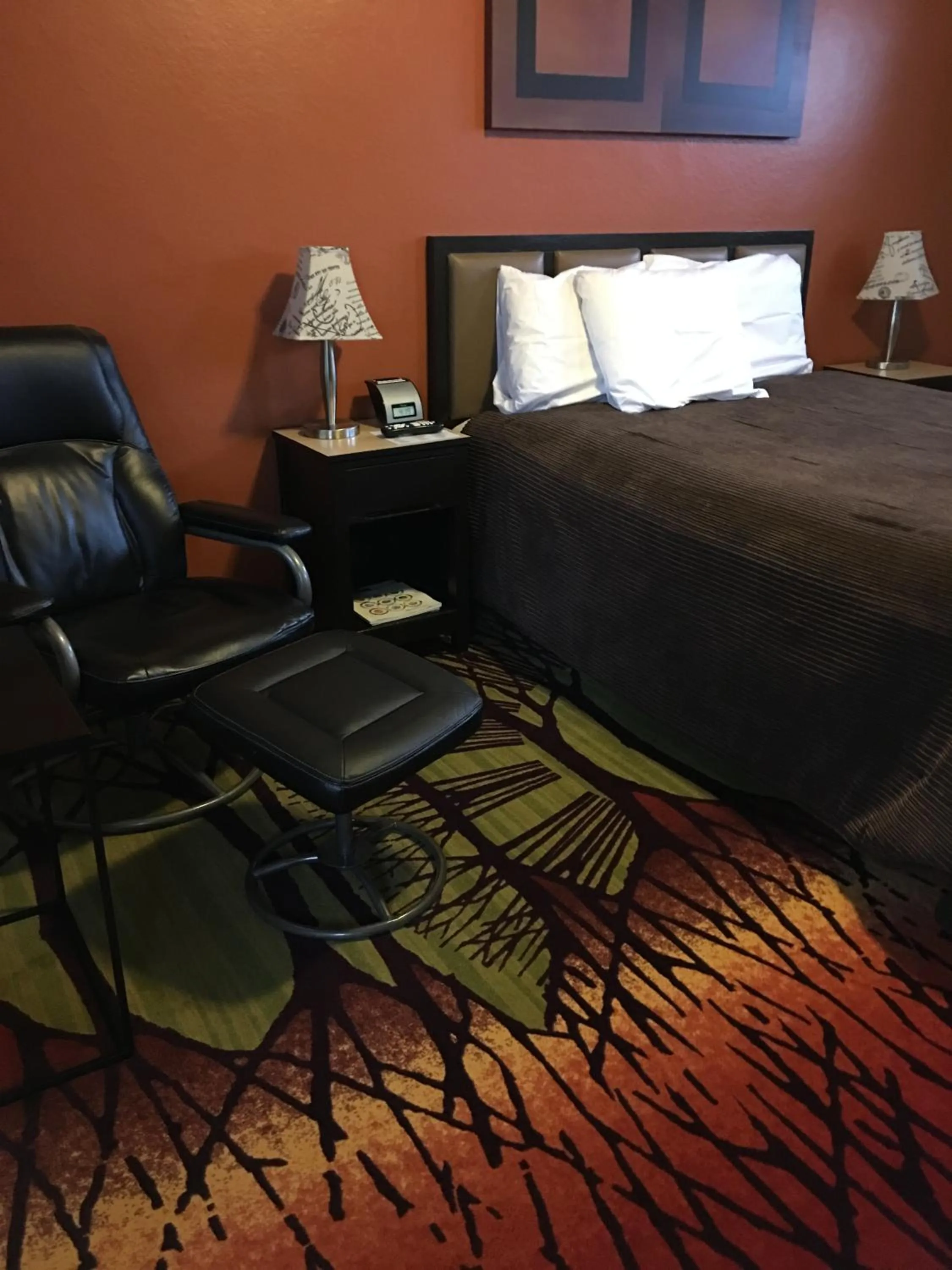 Decorative detail, Bed in The Triangle Motel