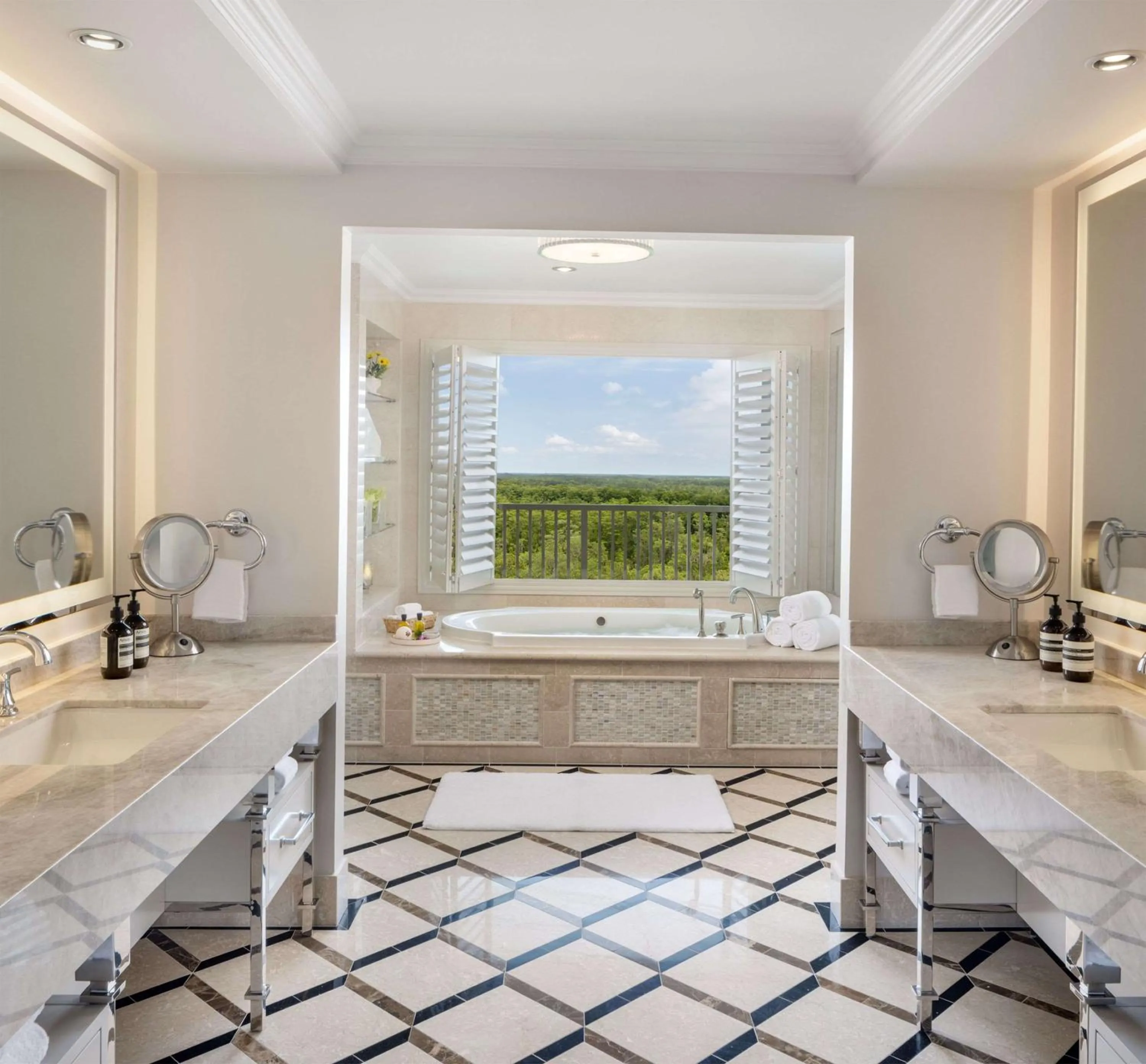 Bathroom in Waldorf Astoria Orlando - An Official Walt Disney World Hotel