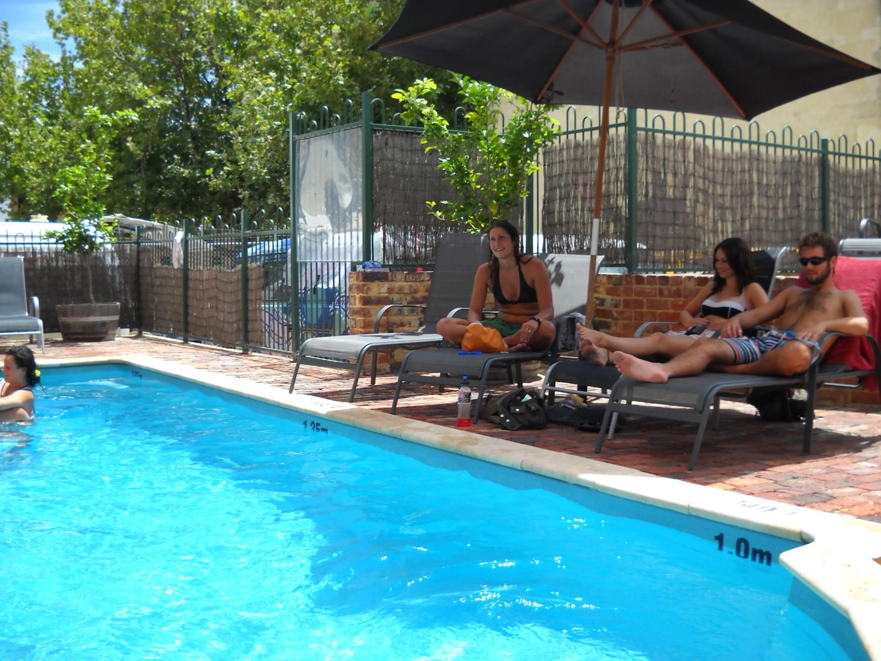 Guests in Sundancer Backpackers Hostel