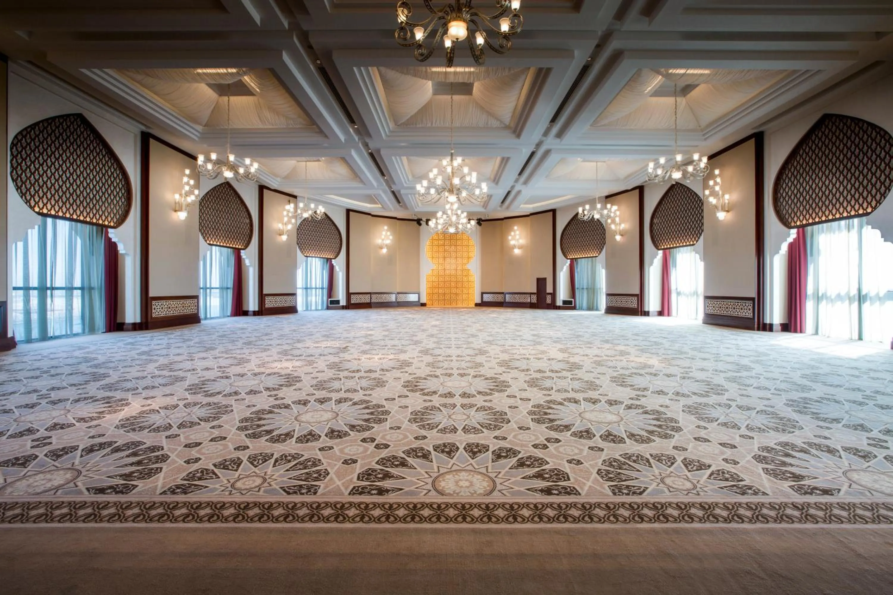 Business facilities in Bab Al Qasr Residence