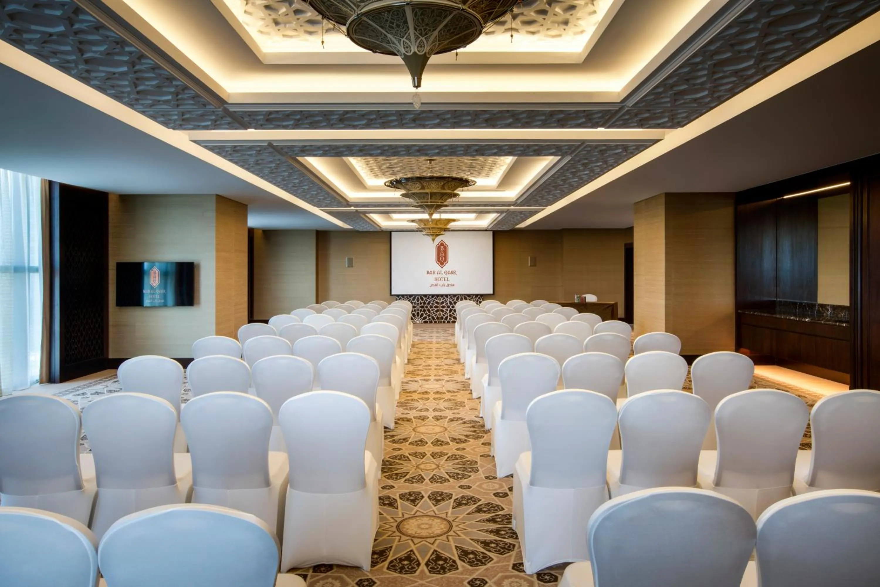 Business facilities in Bab Al Qasr Residence