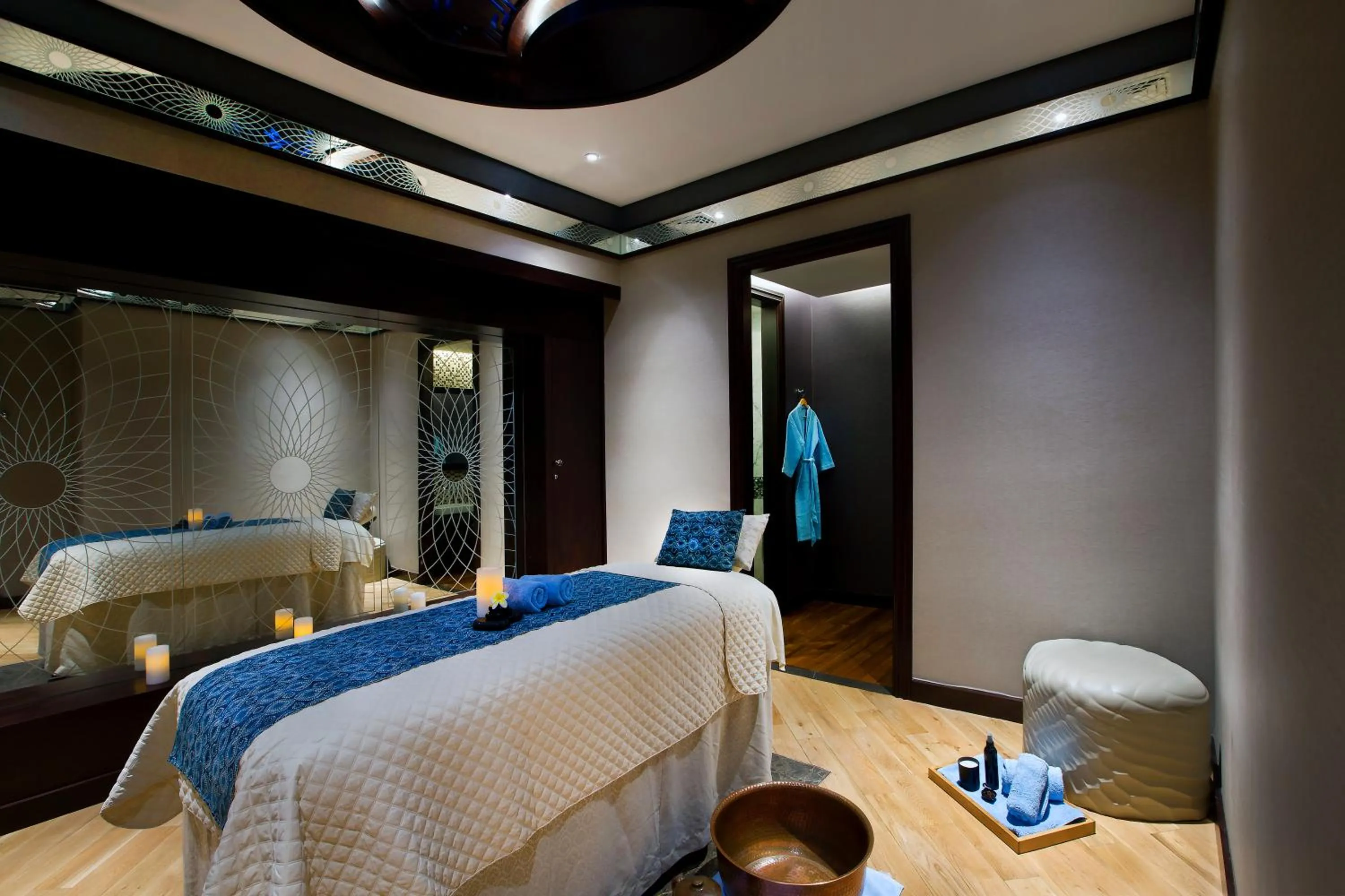 Spa and wellness centre/facilities, Bed in Bab Al Qasr Residence