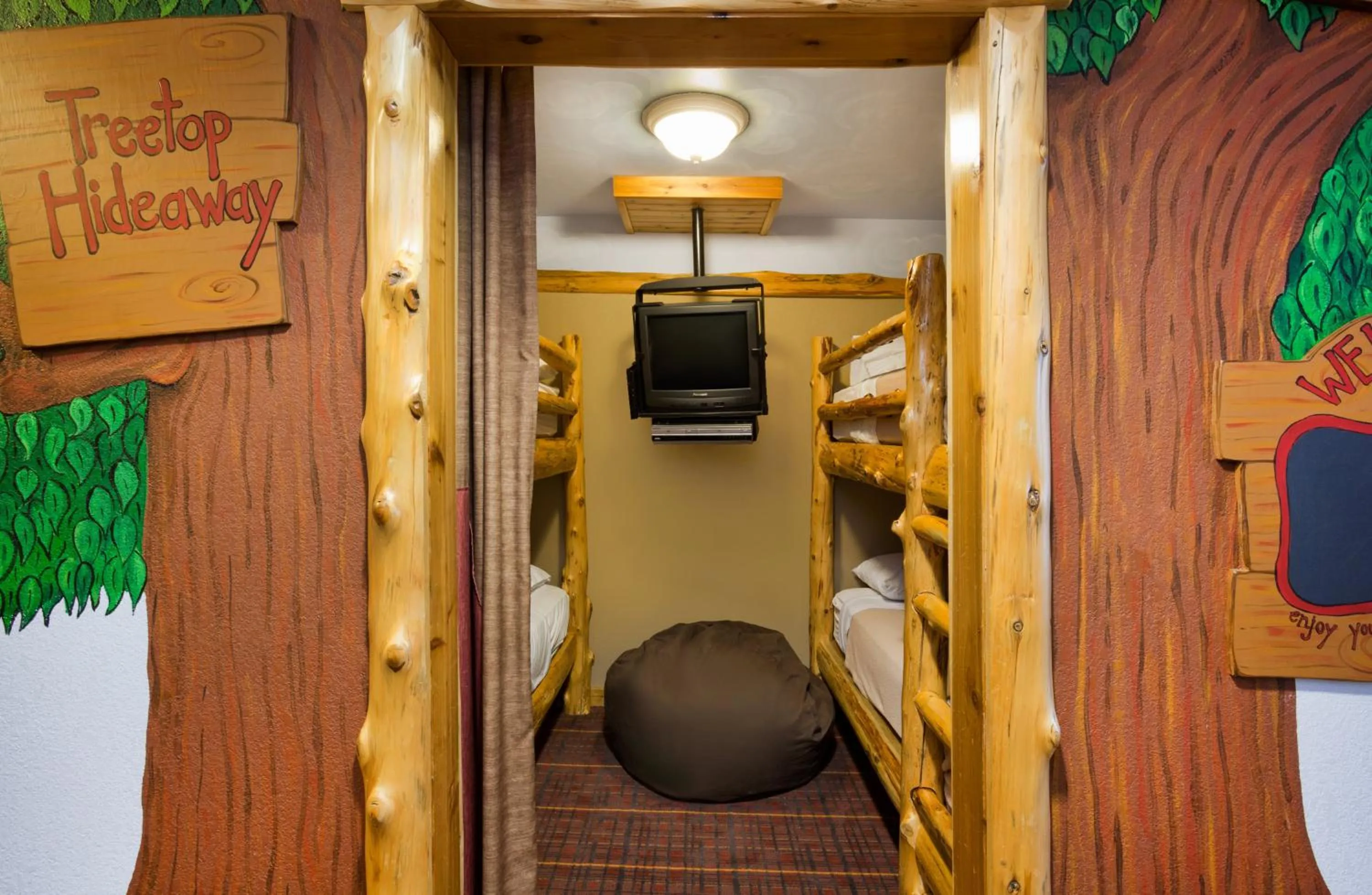 Photo of the whole room, Bed in Holiday Inn Express Hotel & Suites Brainerd-Baxter by IHG