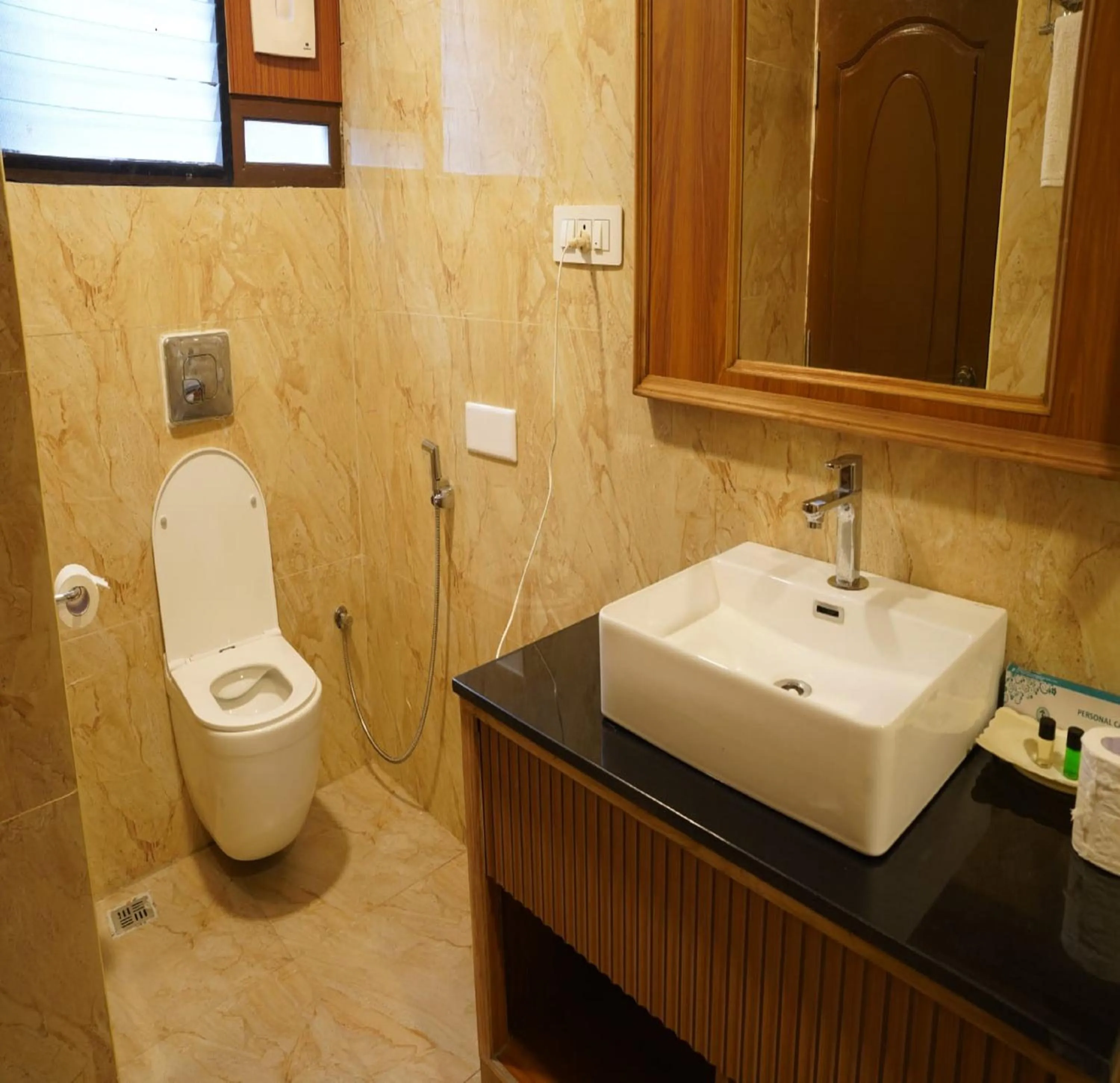 Toilet in Thappa Garden