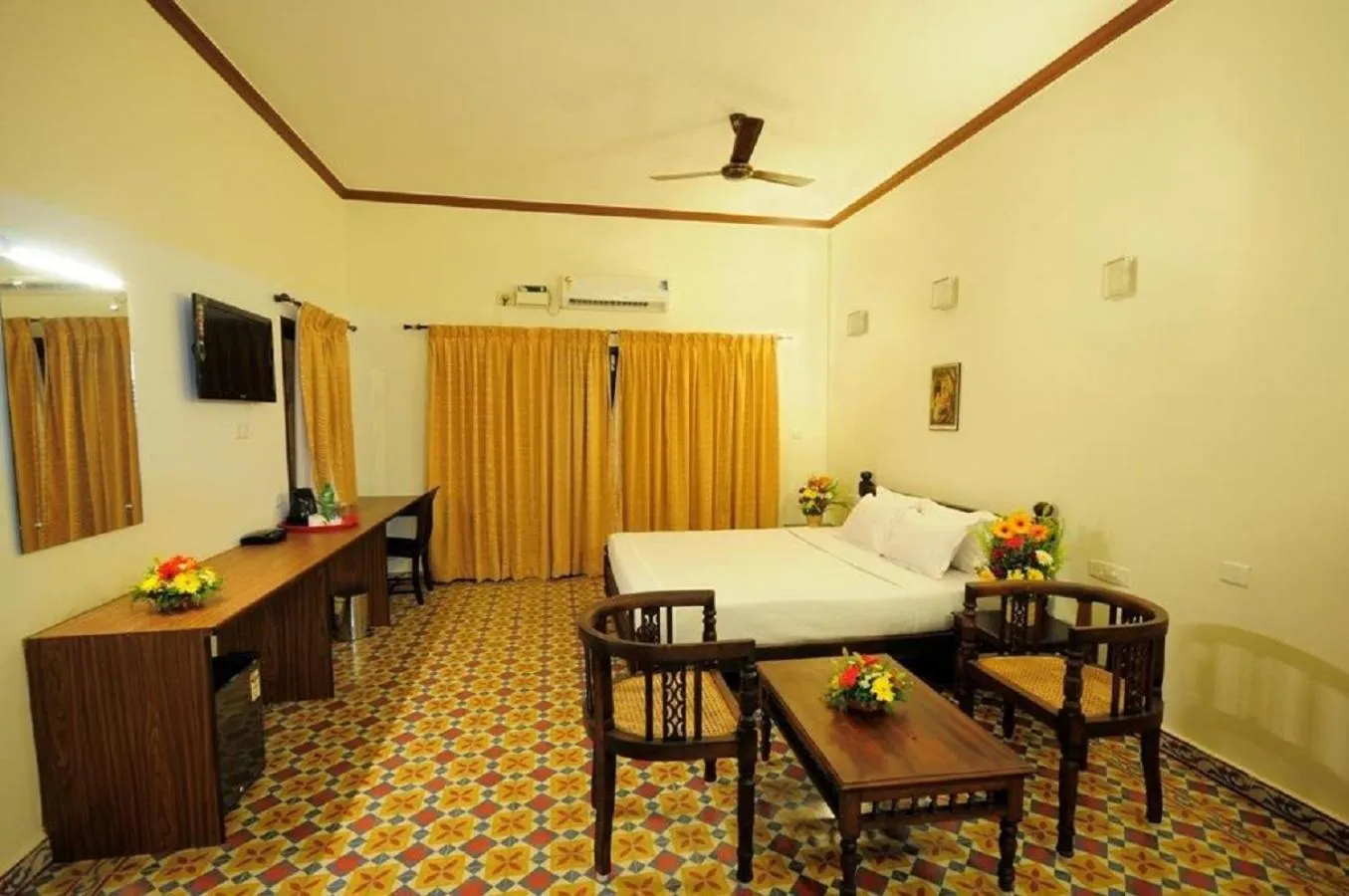 Photo of the whole room in Thappa Garden