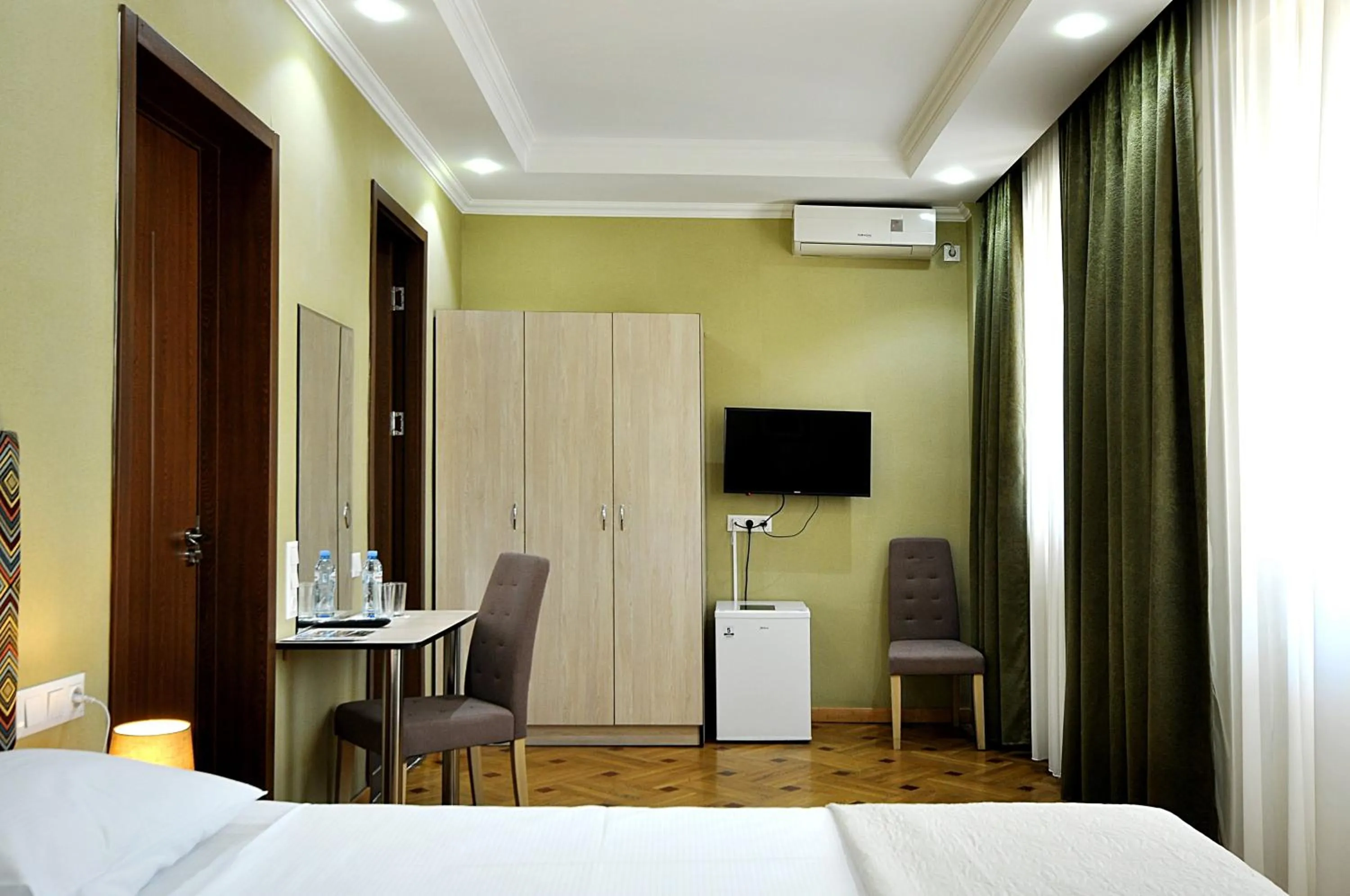 Photo of the whole room, Bed in Hotel Frida