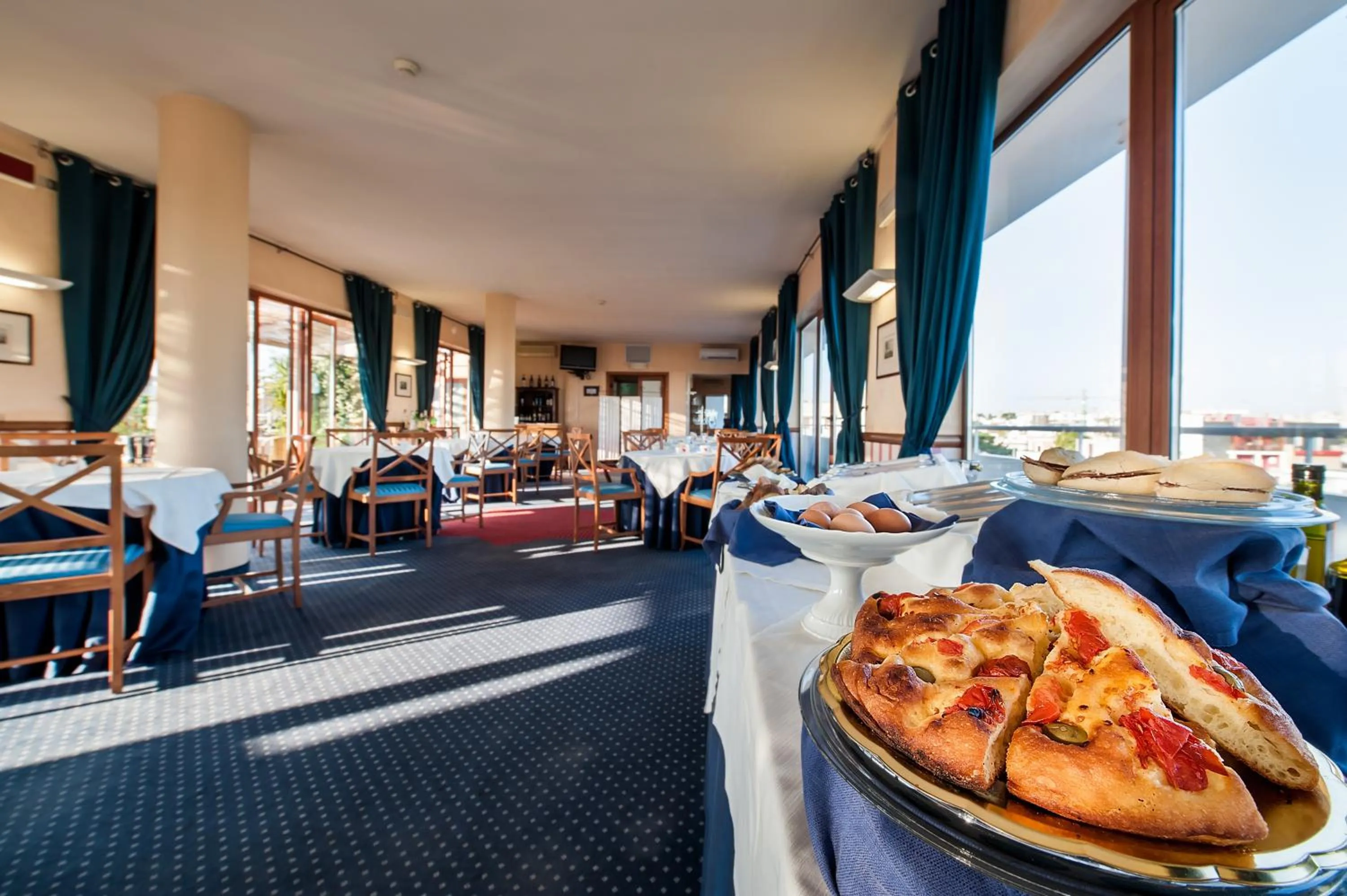 Restaurant/places to eat in Hotel La Baia