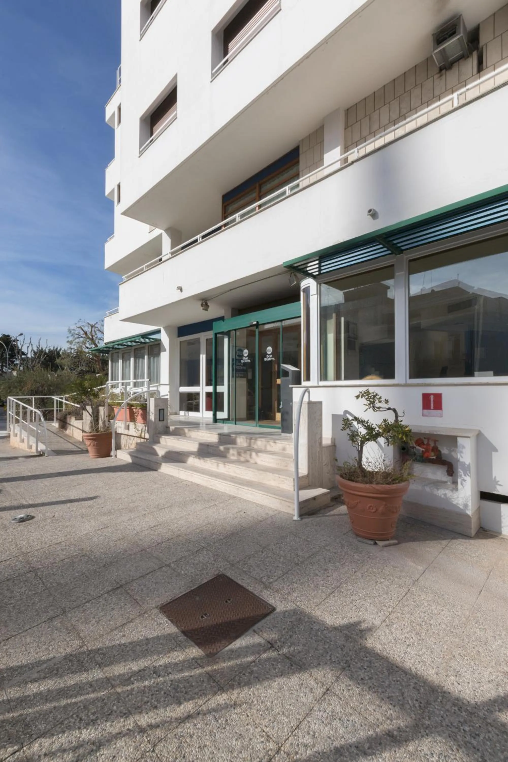 Facade/entrance in Hotel La Baia