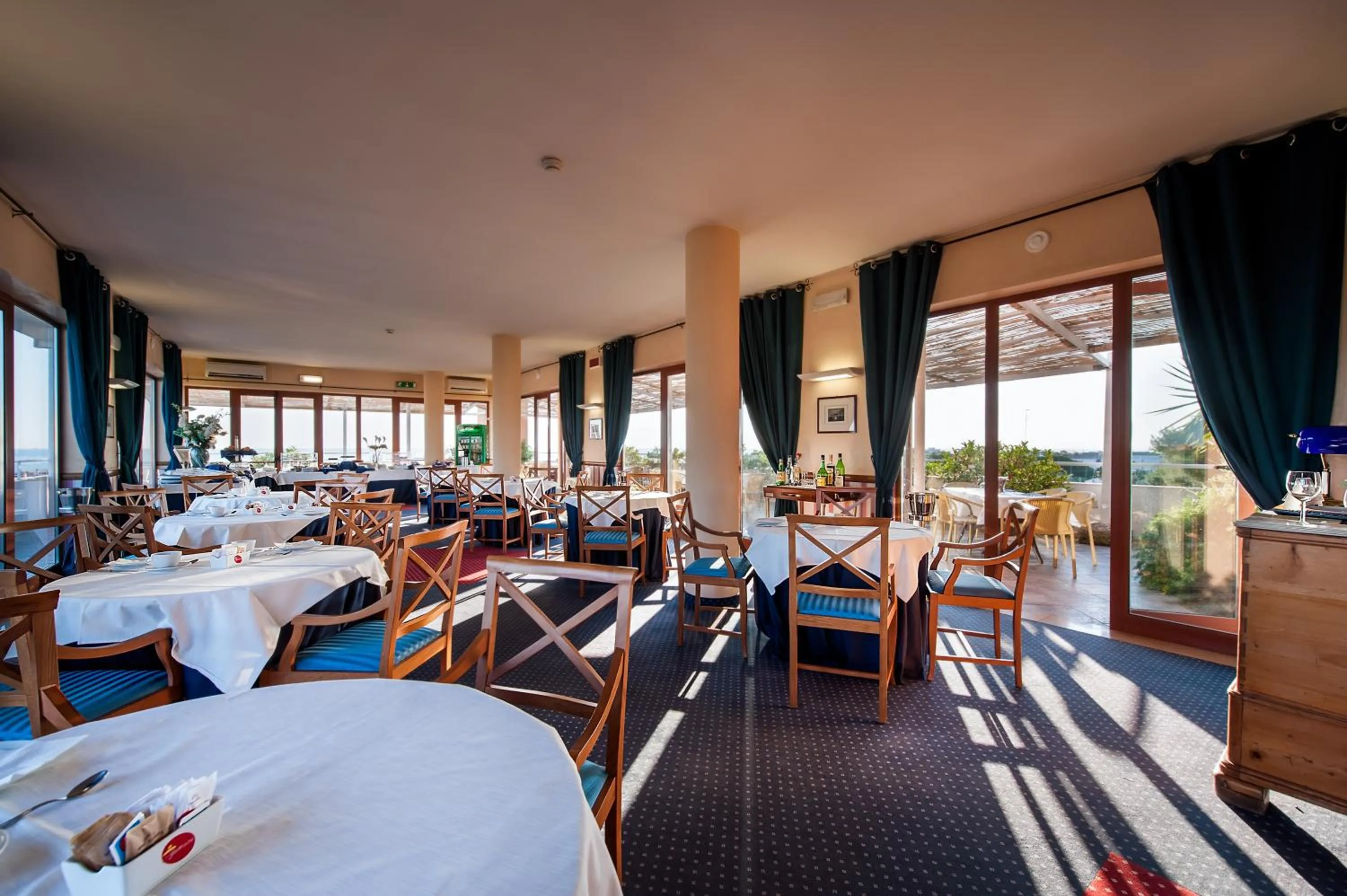 Restaurant/places to eat in Hotel La Baia