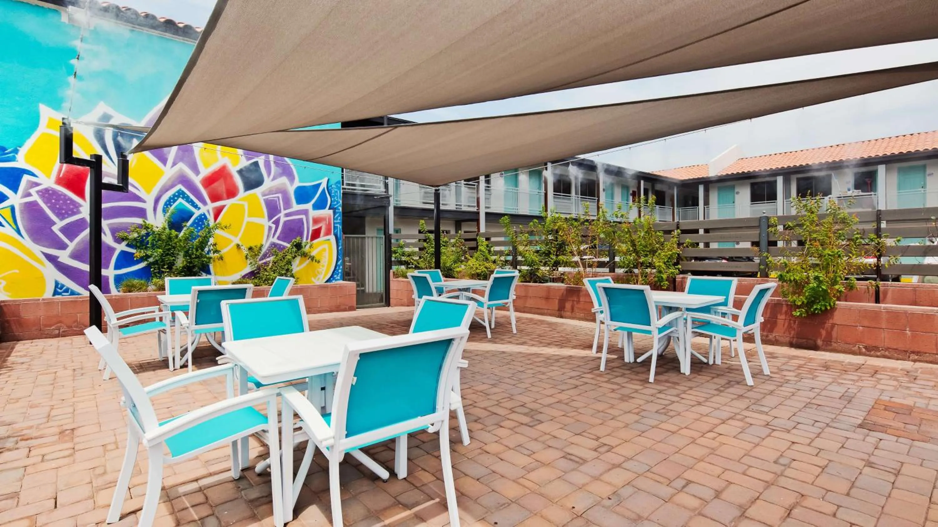 Restaurant/places to eat in Downtown Phoenix Hotel