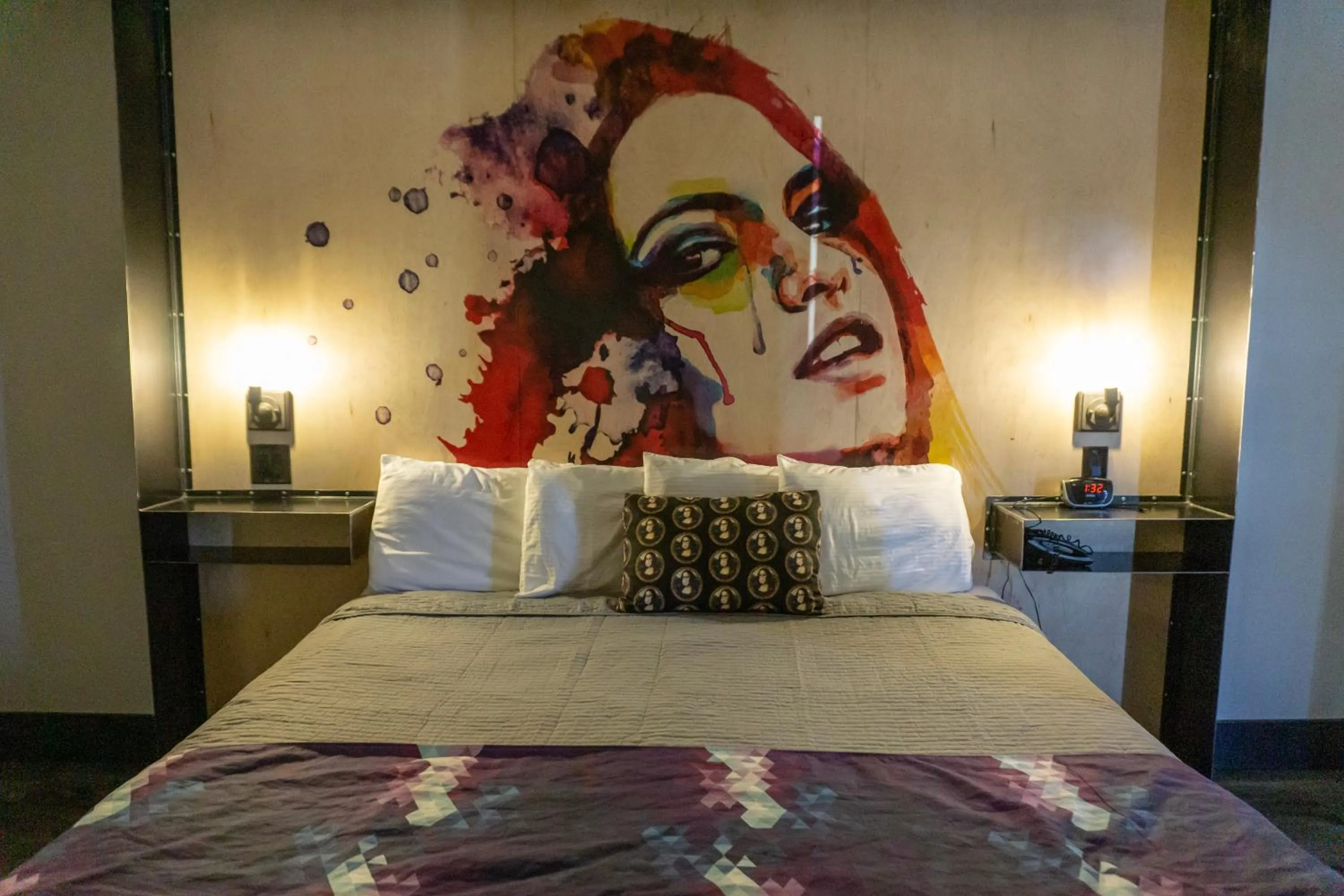 Bedroom, Bed in Downtown Phoenix Hotel