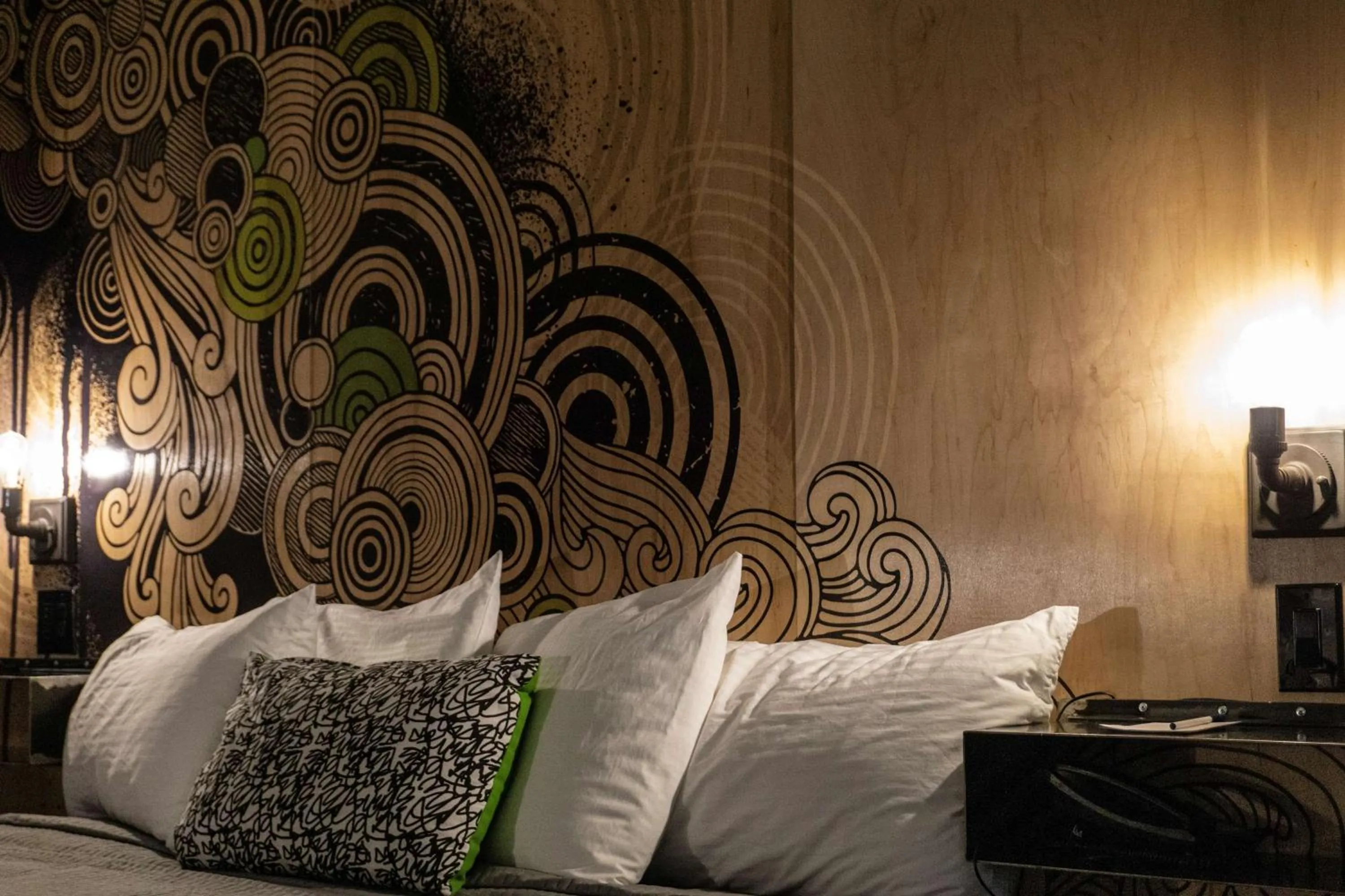 Photo of the whole room, Bed in Downtown Phoenix Hotel