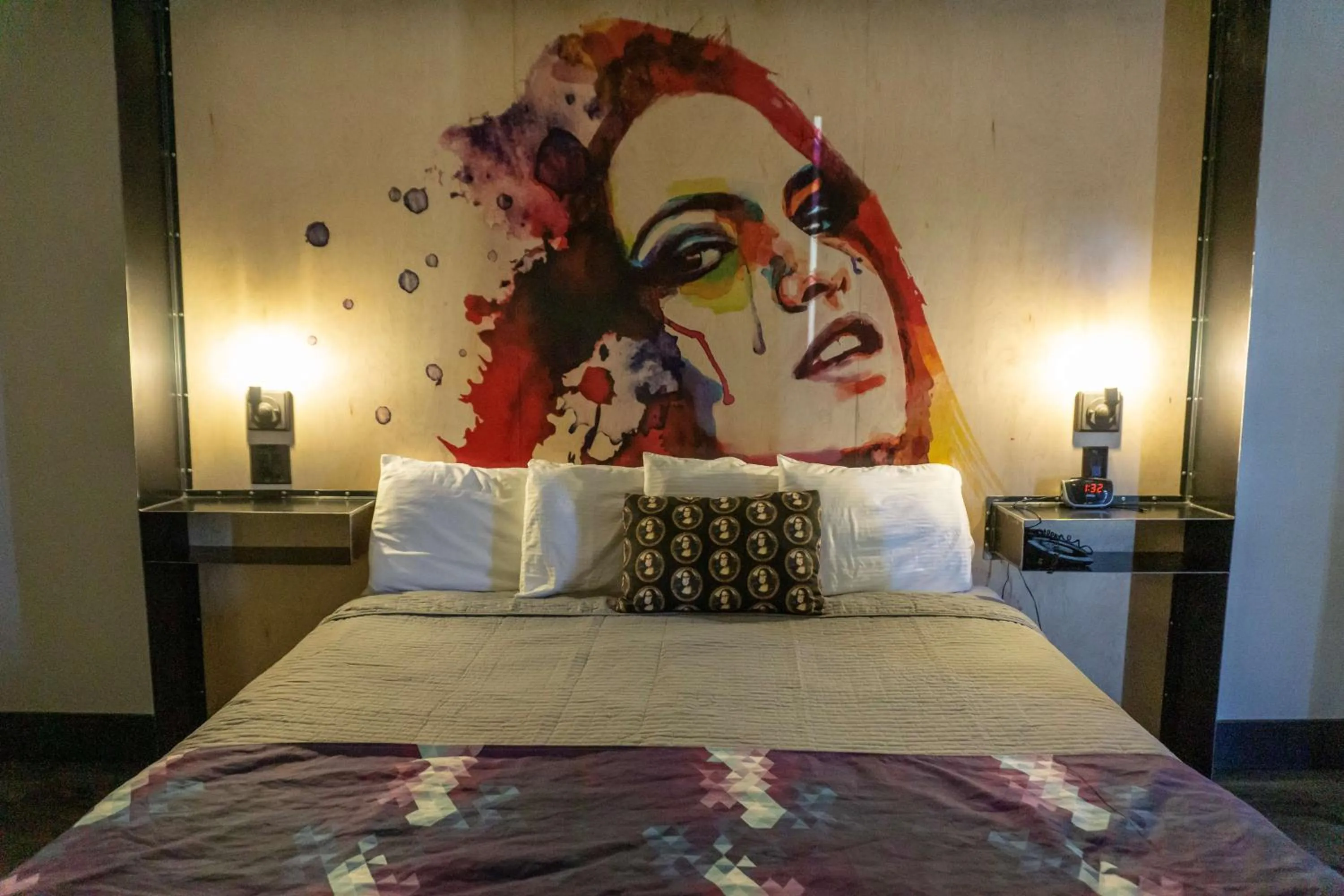 Photo of the whole room, Bed in Downtown Phoenix Hotel