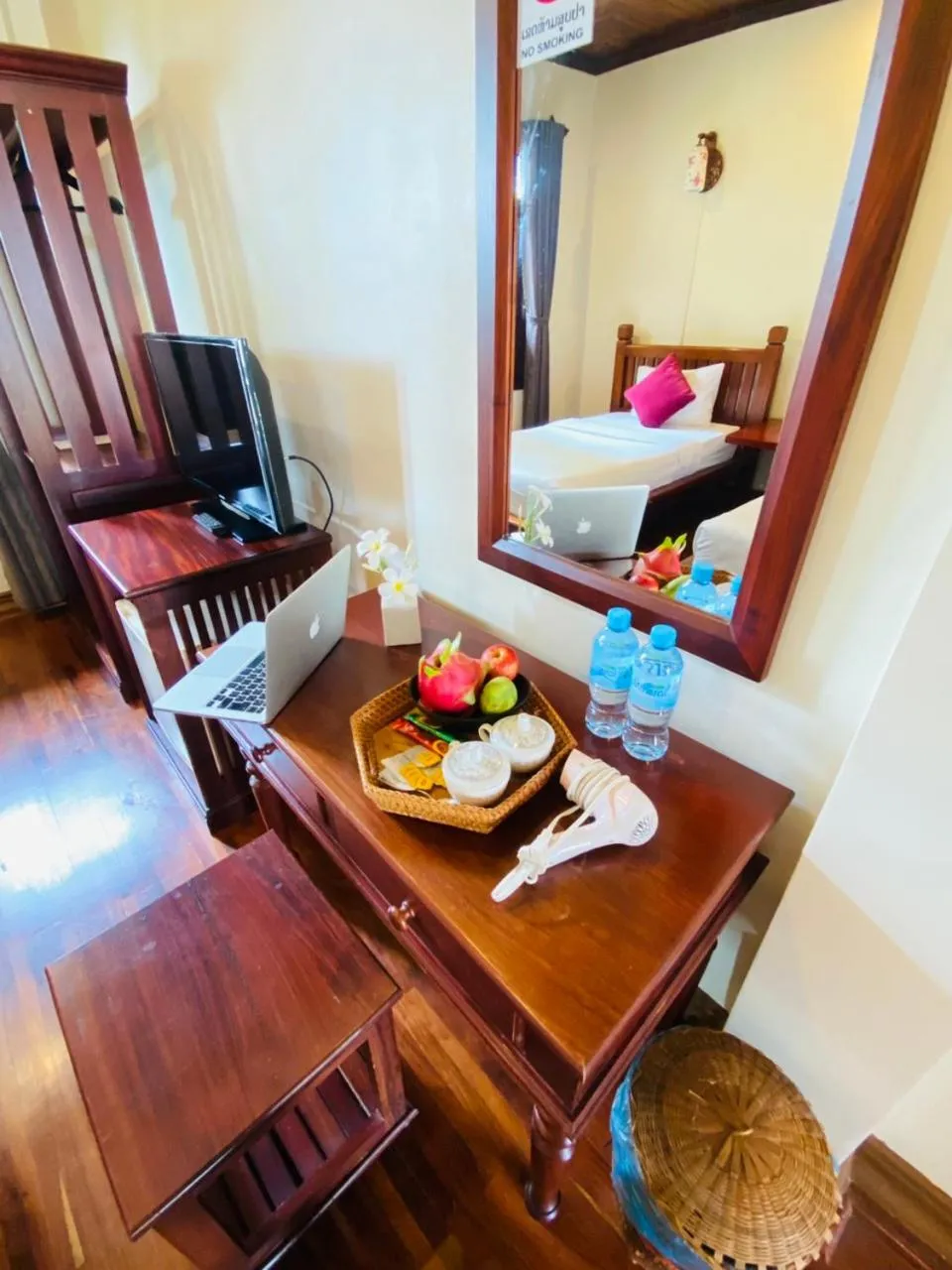 hair dresser, Bed in Luang Prabang Maison Vongprachan & Travel