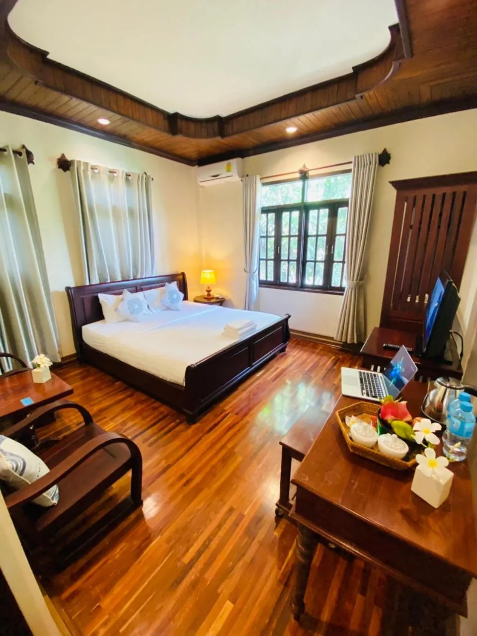 Photo of the whole room, Bed in Luang Prabang Maison Vongprachan & Travel