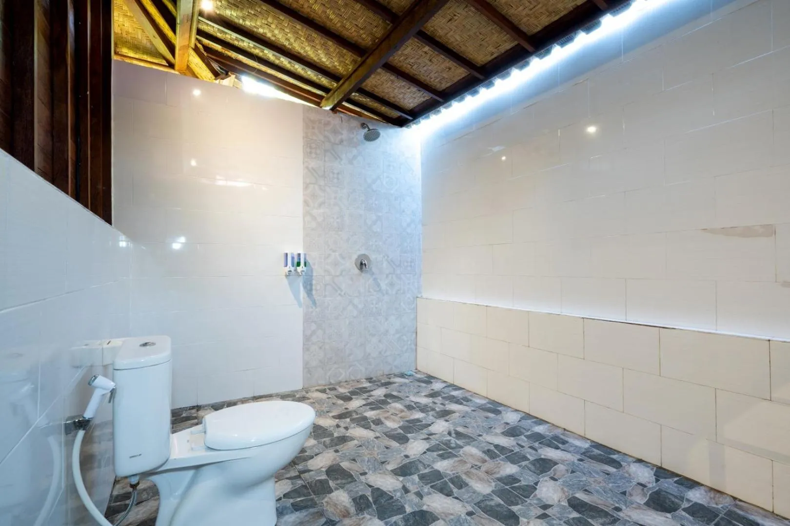 Bathroom in Karang Mas Villa Lembongan by ABM