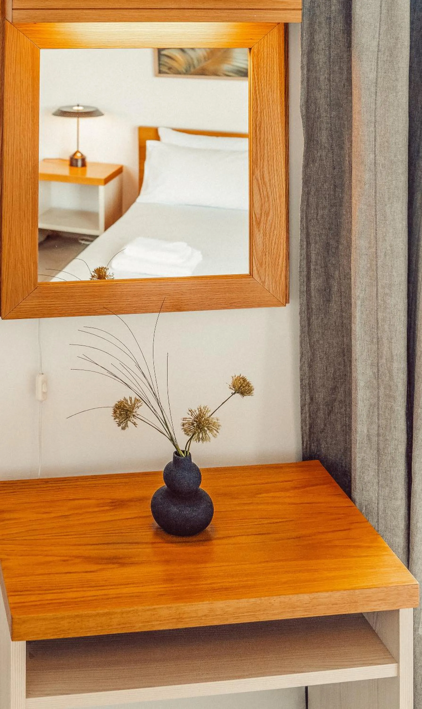 Bedroom, Bed in Suitas