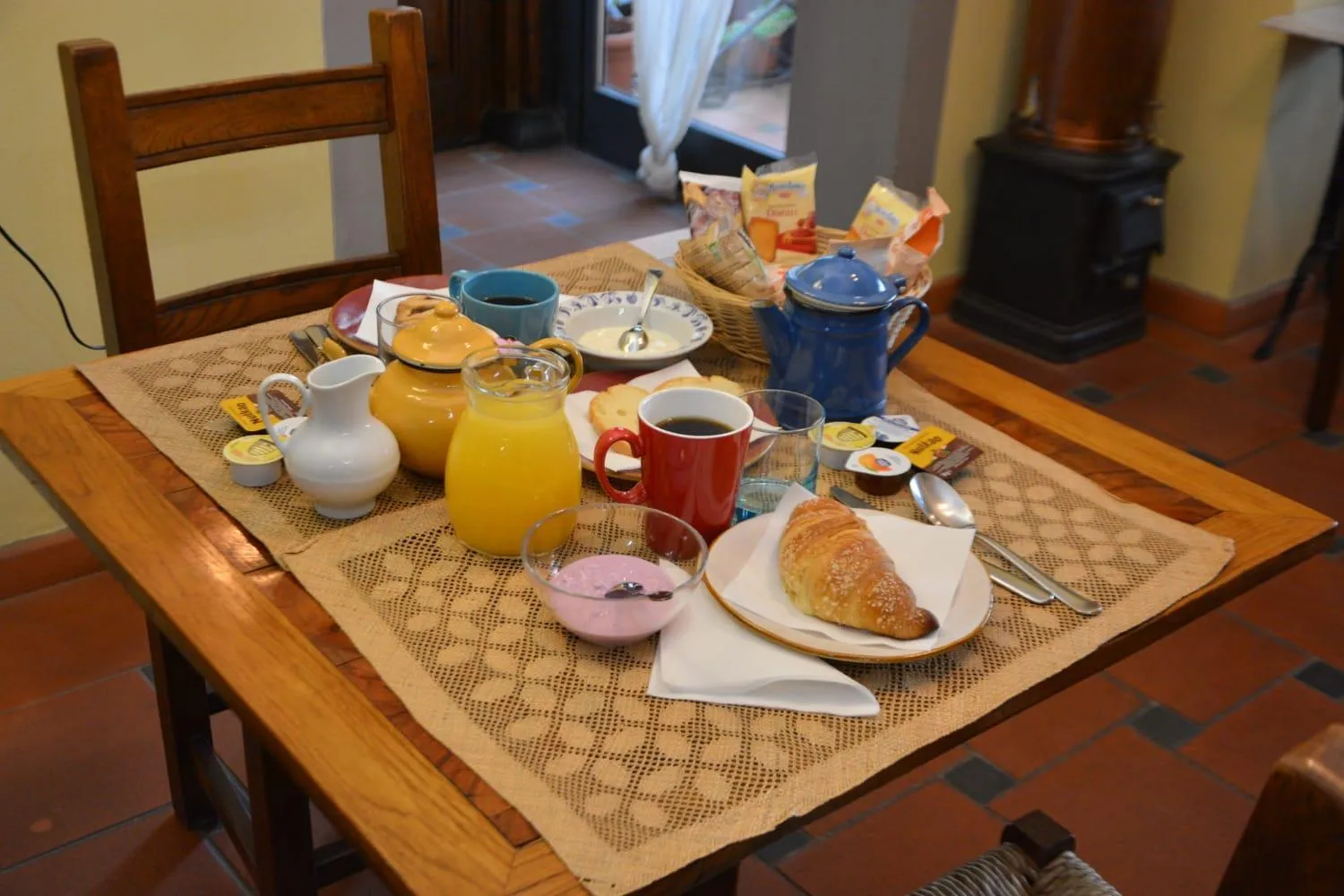 Buffet breakfast in Albergo Casa Al Sole