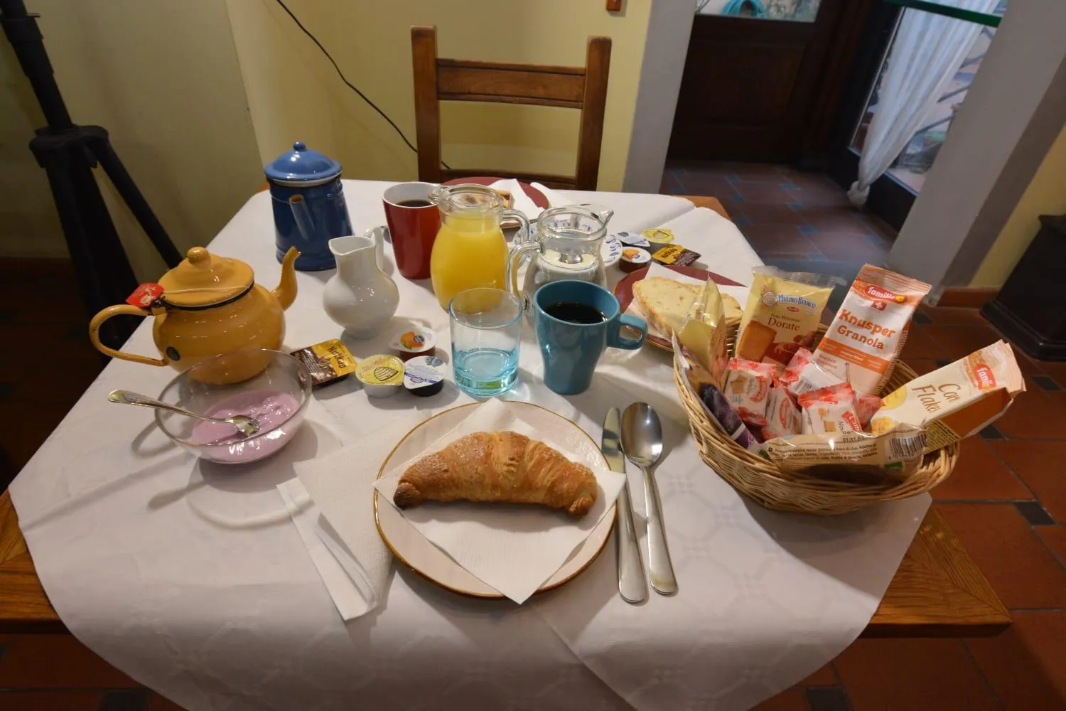 Buffet breakfast in Albergo Casa Al Sole