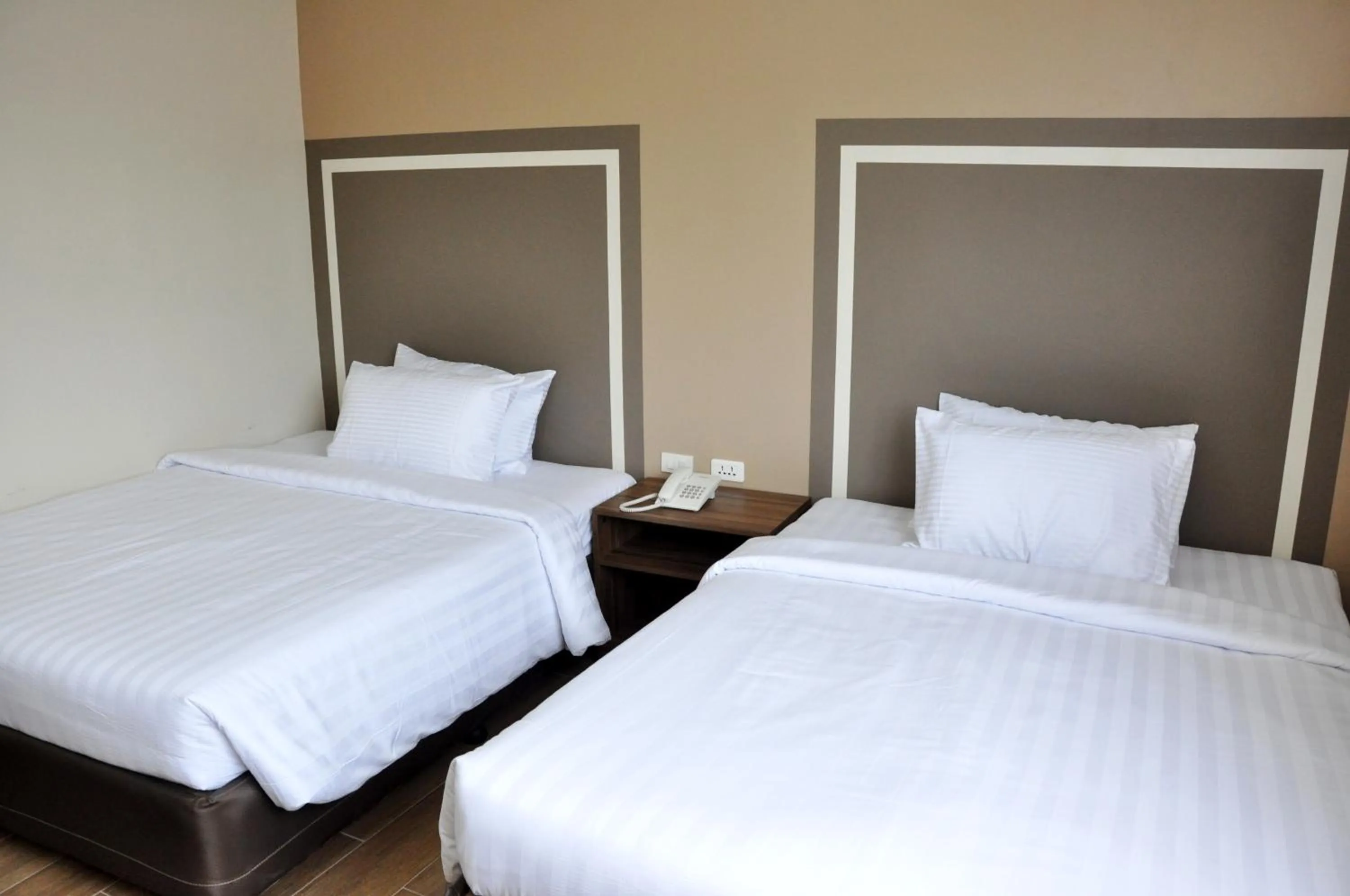 Bed in S Hotel & Residences