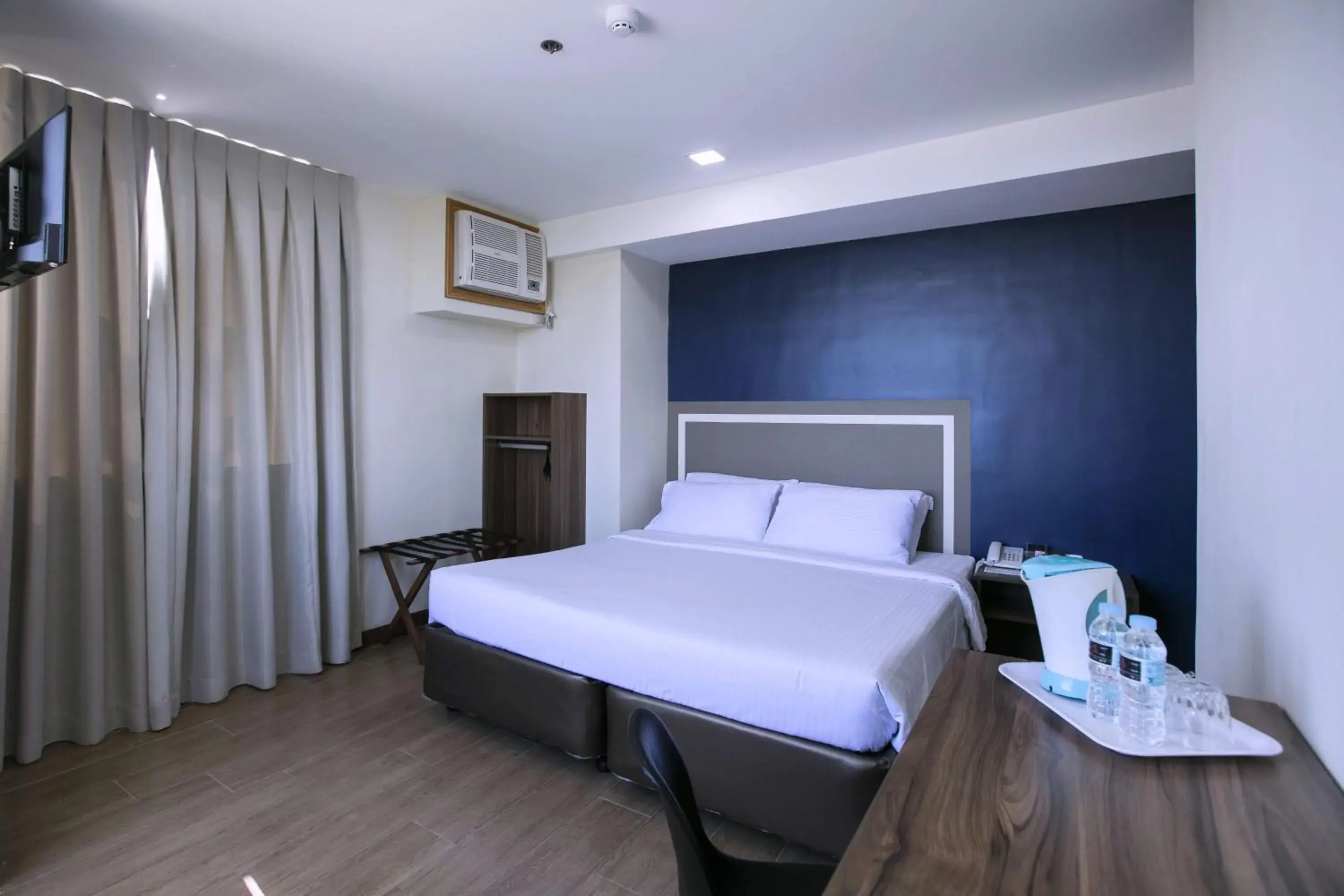 Deluxe Double or Twin Room in S Hotel & Residences Deluxe Double or Twin Room in S Hotel & Residences