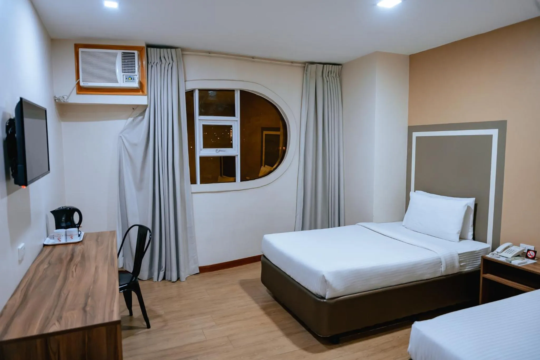 Bed in S Hotel & Residences