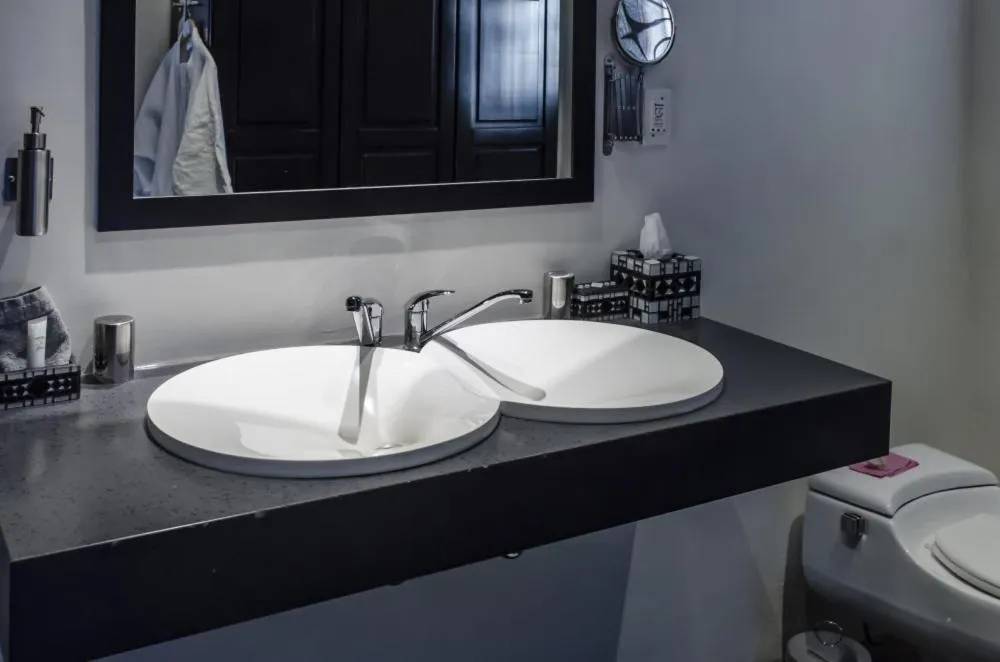 Bathroom in KaapsePracht Bed & Breakfast