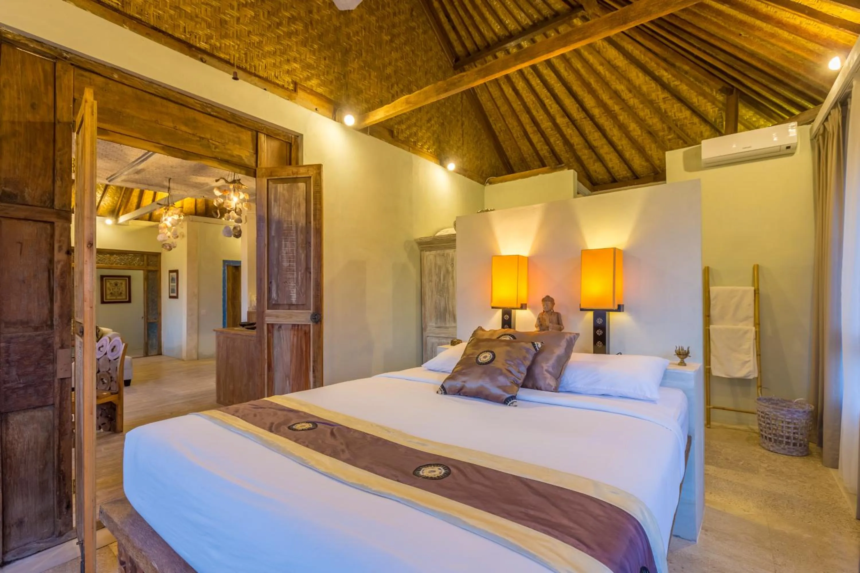 Photo of the whole room, Bed in BoHo Bingin Beach Bali