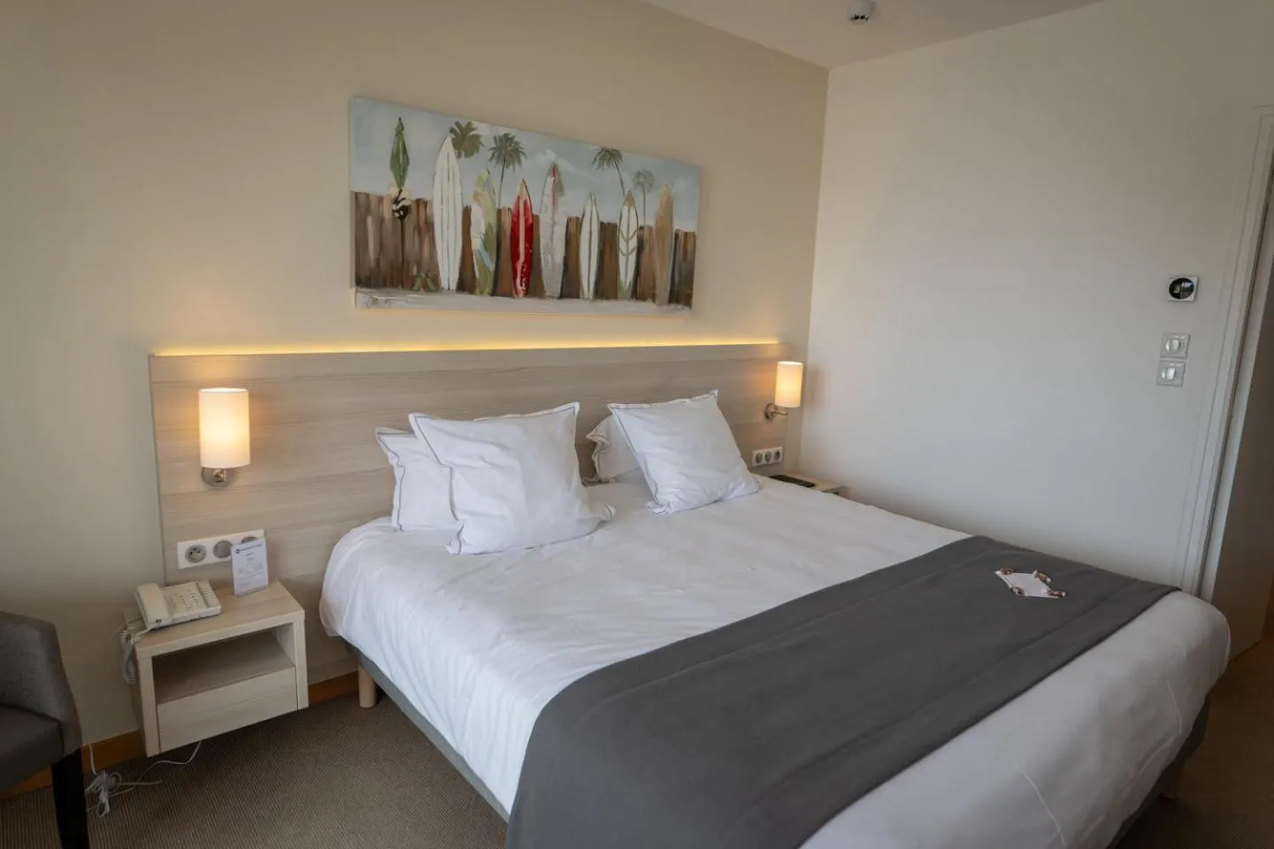 Bedroom, Bed in Best Western Plus Le Roof Vannes Bord de Mer