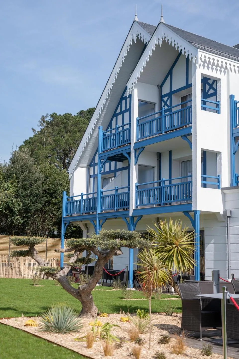 Facade/entrance in Best Western Plus Le Roof Vannes Bord de Mer