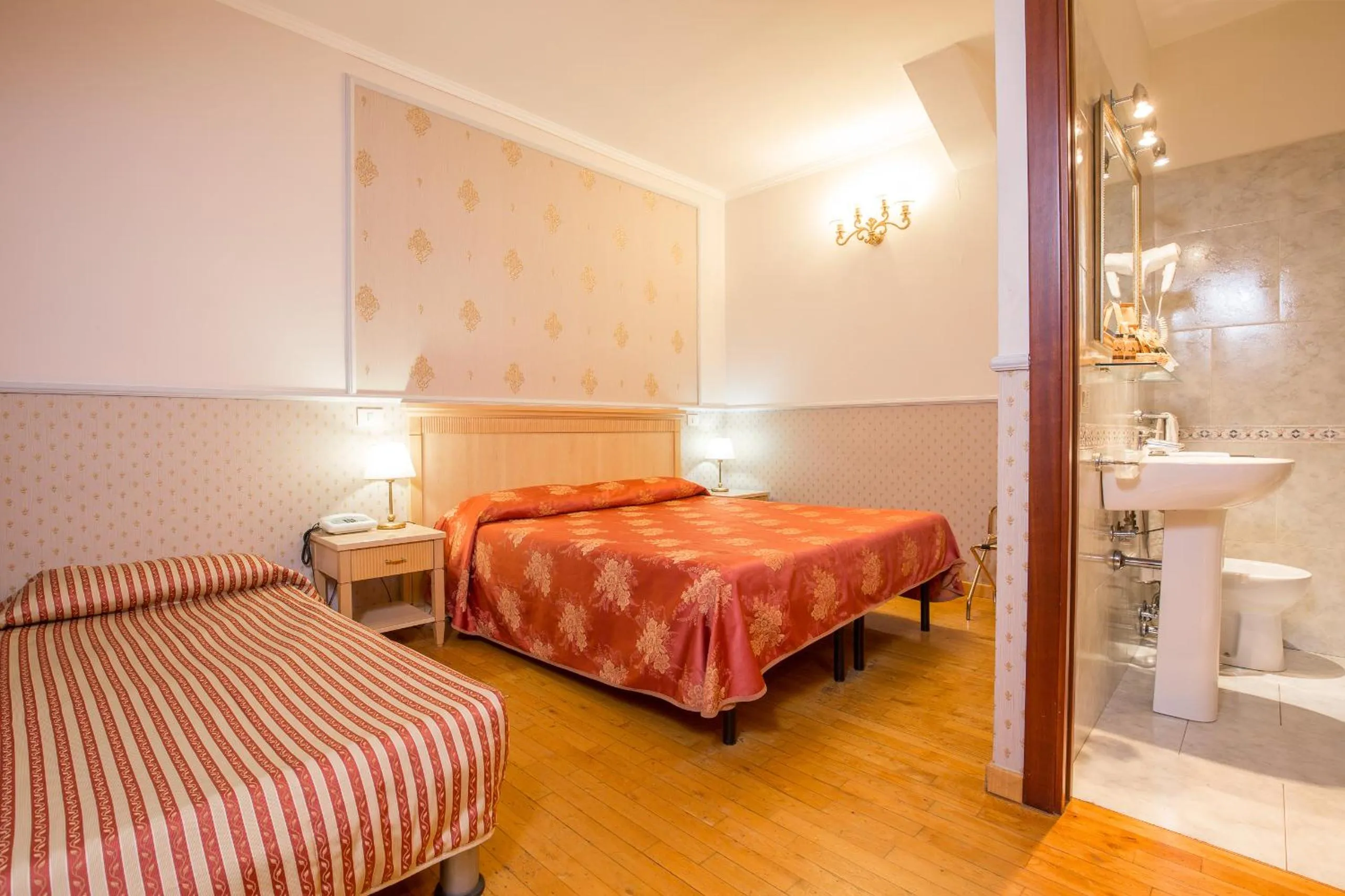 Bed in Hotel Arco Di Travertino