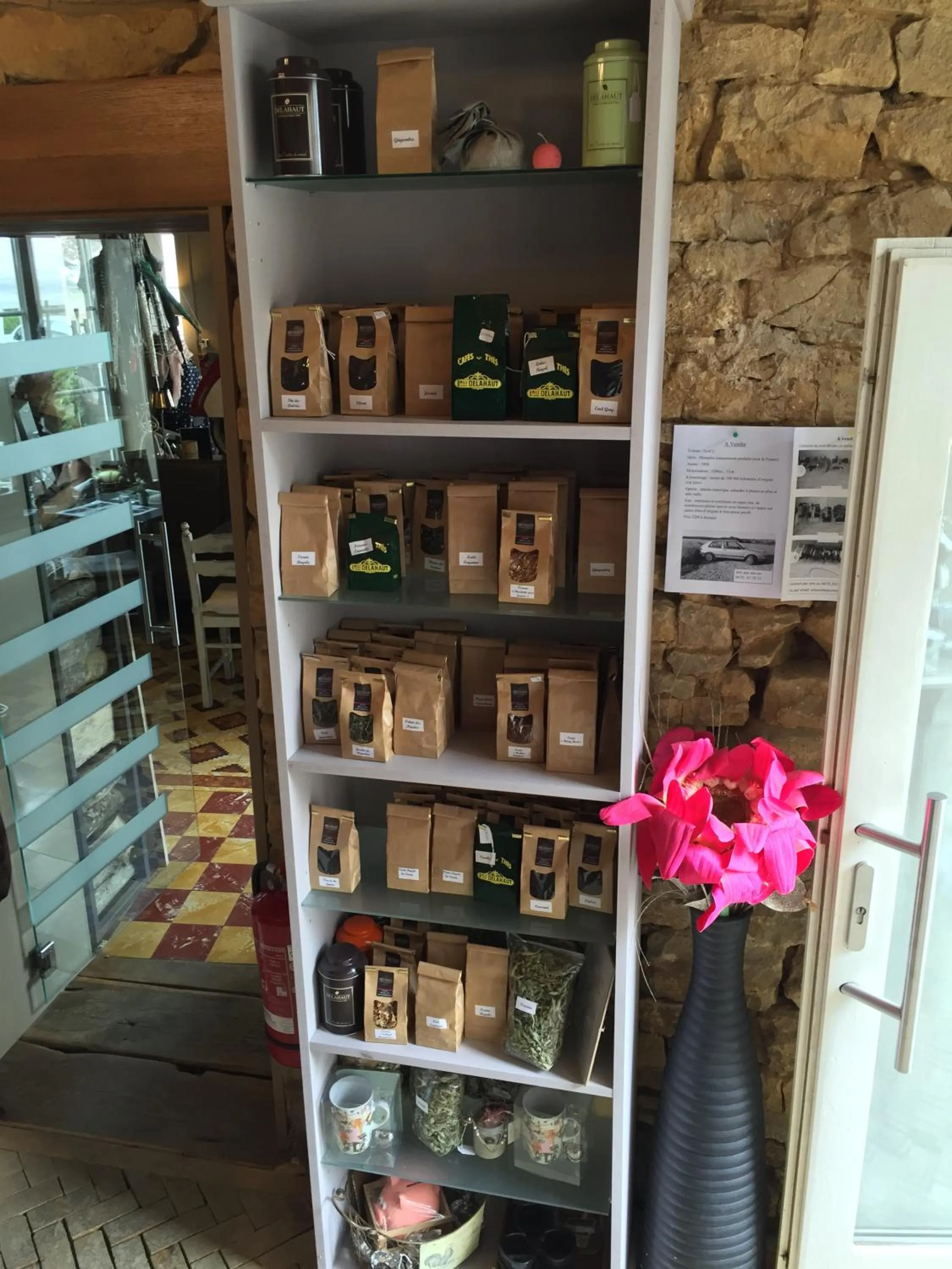 On-site shops in Le Relais de Chassepierre